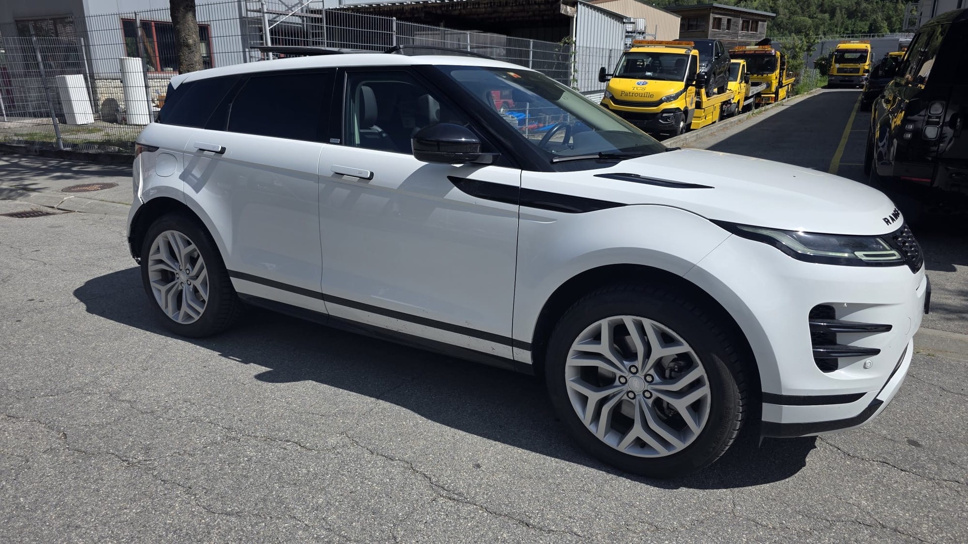 LAND ROVER Range Rover Evoque R-Dynamic P 300e AB AT8
