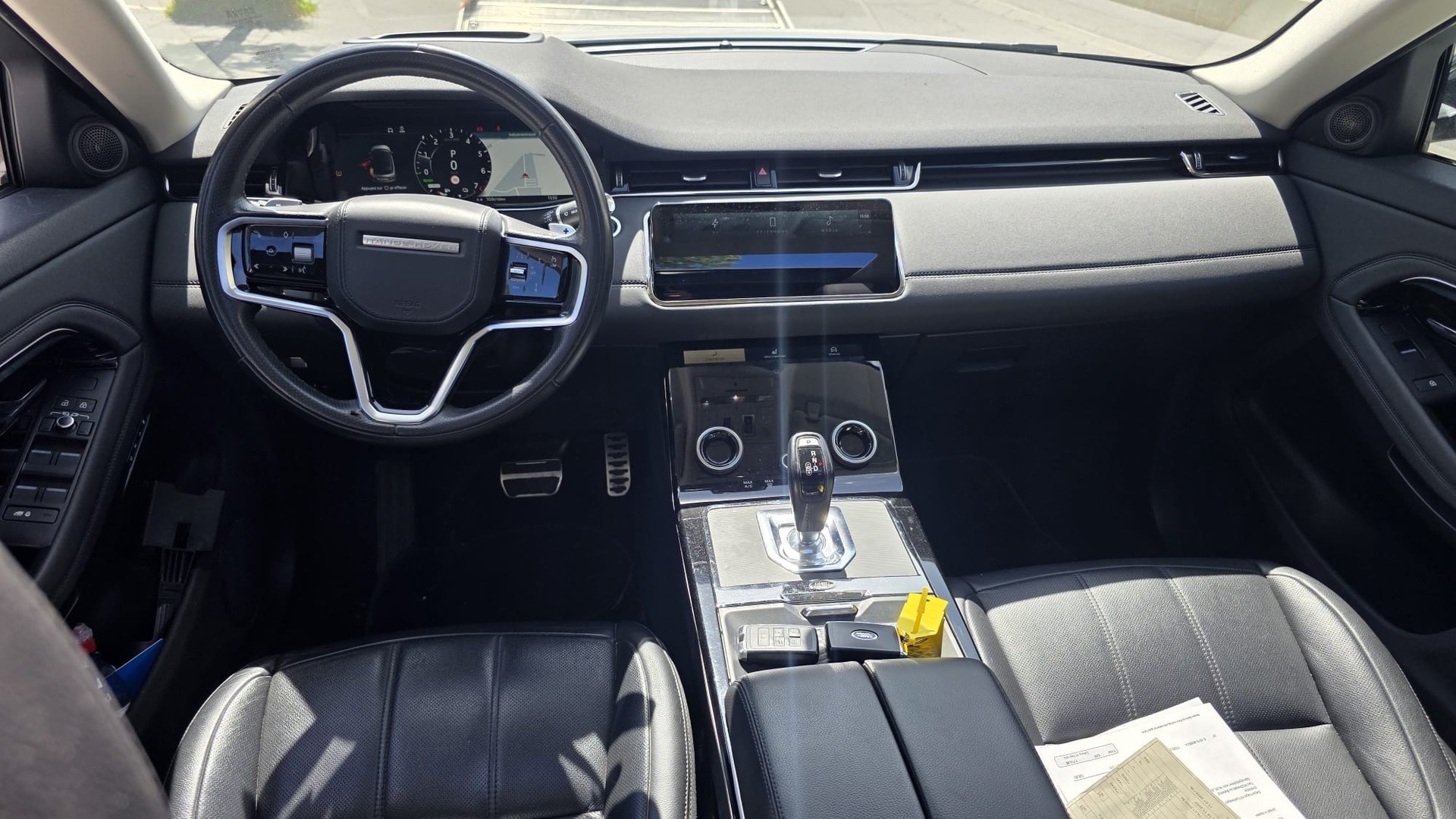 LAND ROVER Range Rover Evoque R-Dynamic P 300e AB AT8-image-2