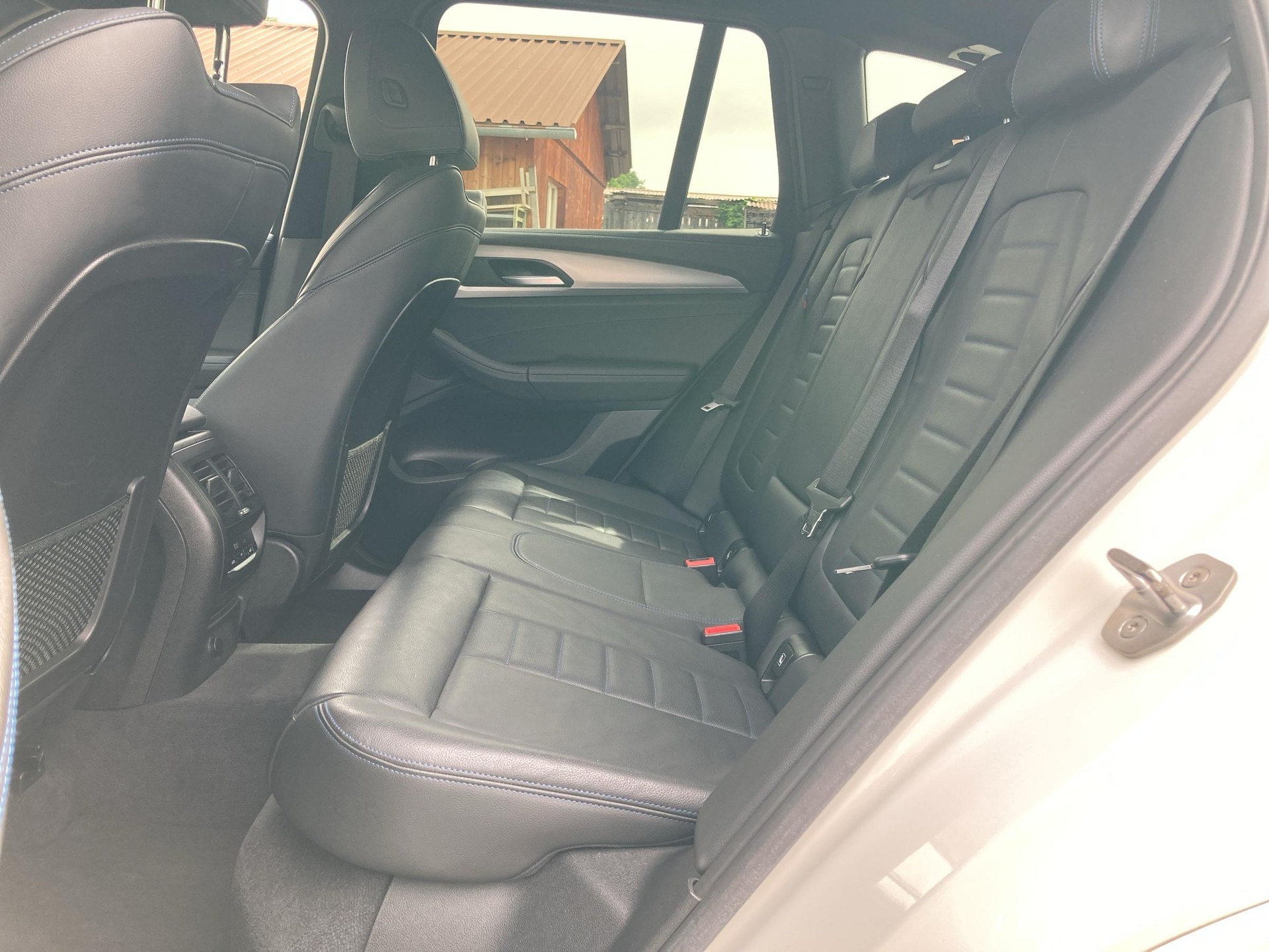BMW X3 20d xDrive paddles-image-9