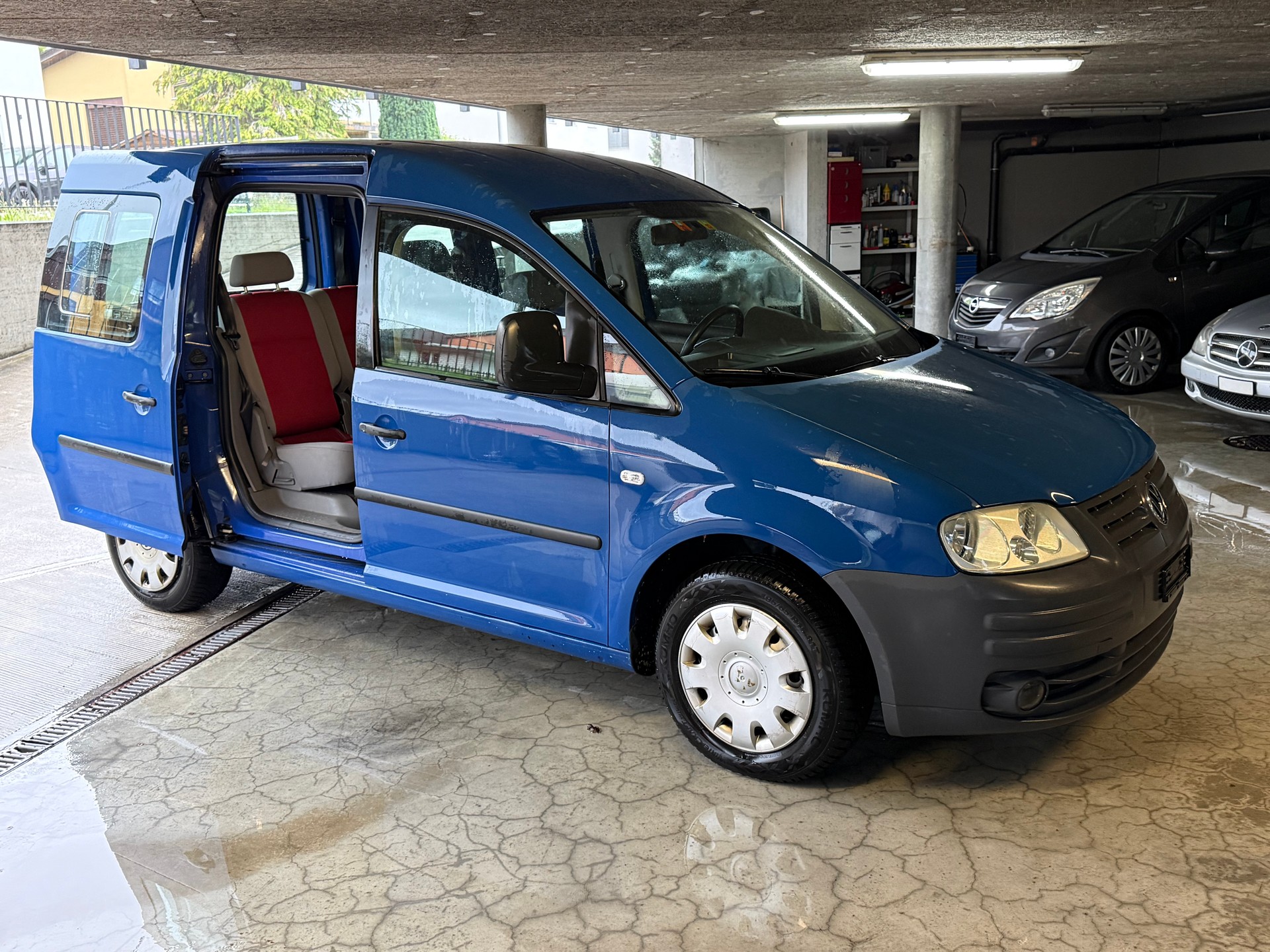 VW Caddy Life 1.9TDI PD-image-0