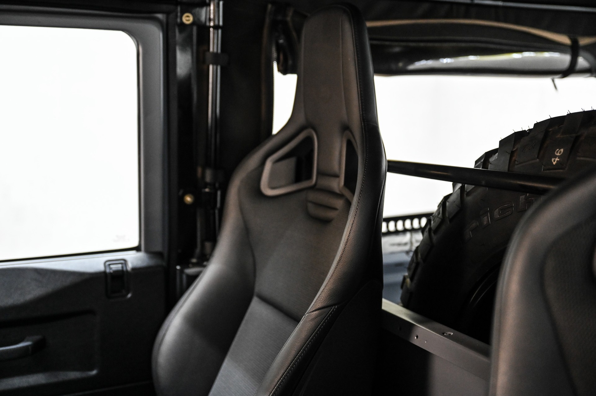LAND ROVER Defender 90 TD5-image-24