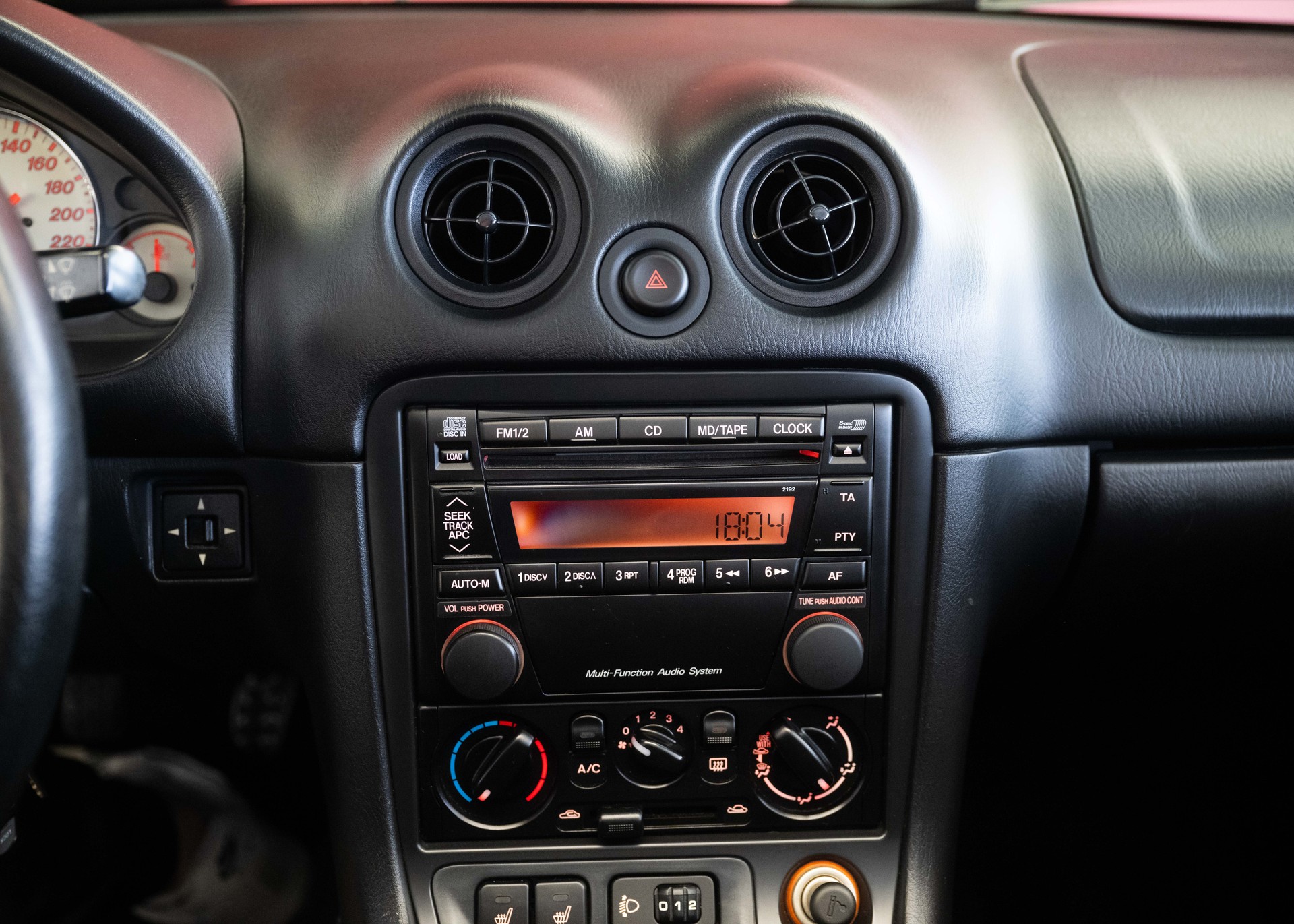 MAZDA MX-5 1.8i-16 Sport Youngster (1st hand, beautiful condition, full service history, 100% original)-image-28