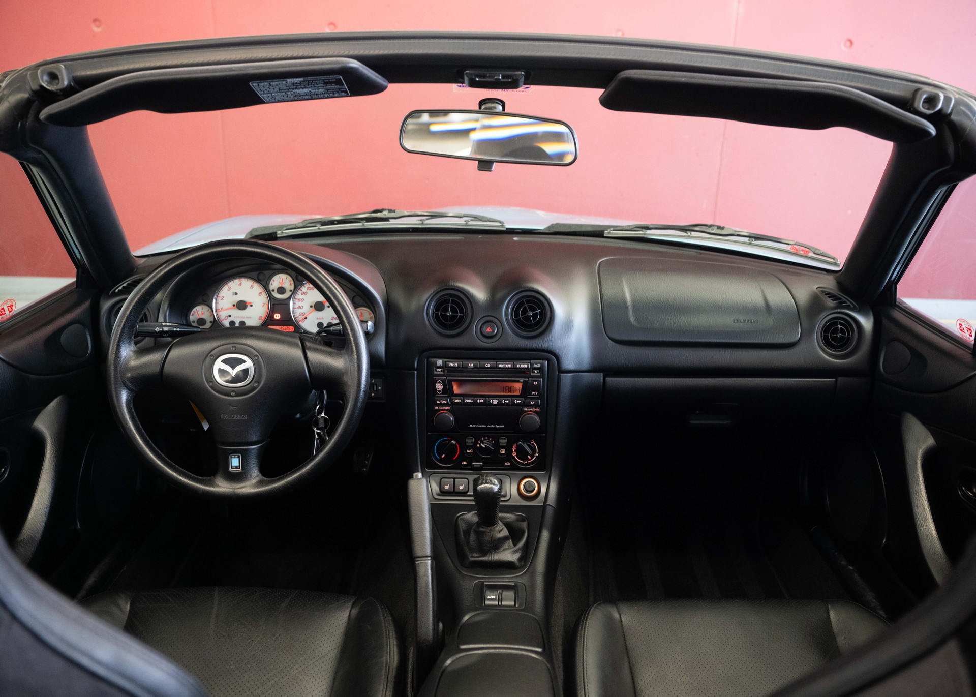 MAZDA MX-5 1.8i-16 Sport Youngster (1st hand, beautiful condition, full service history, 100% original)-image-17