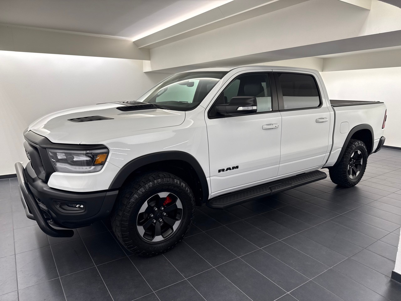 DODGE RAM 1500 5.7 Rebel-image-18
