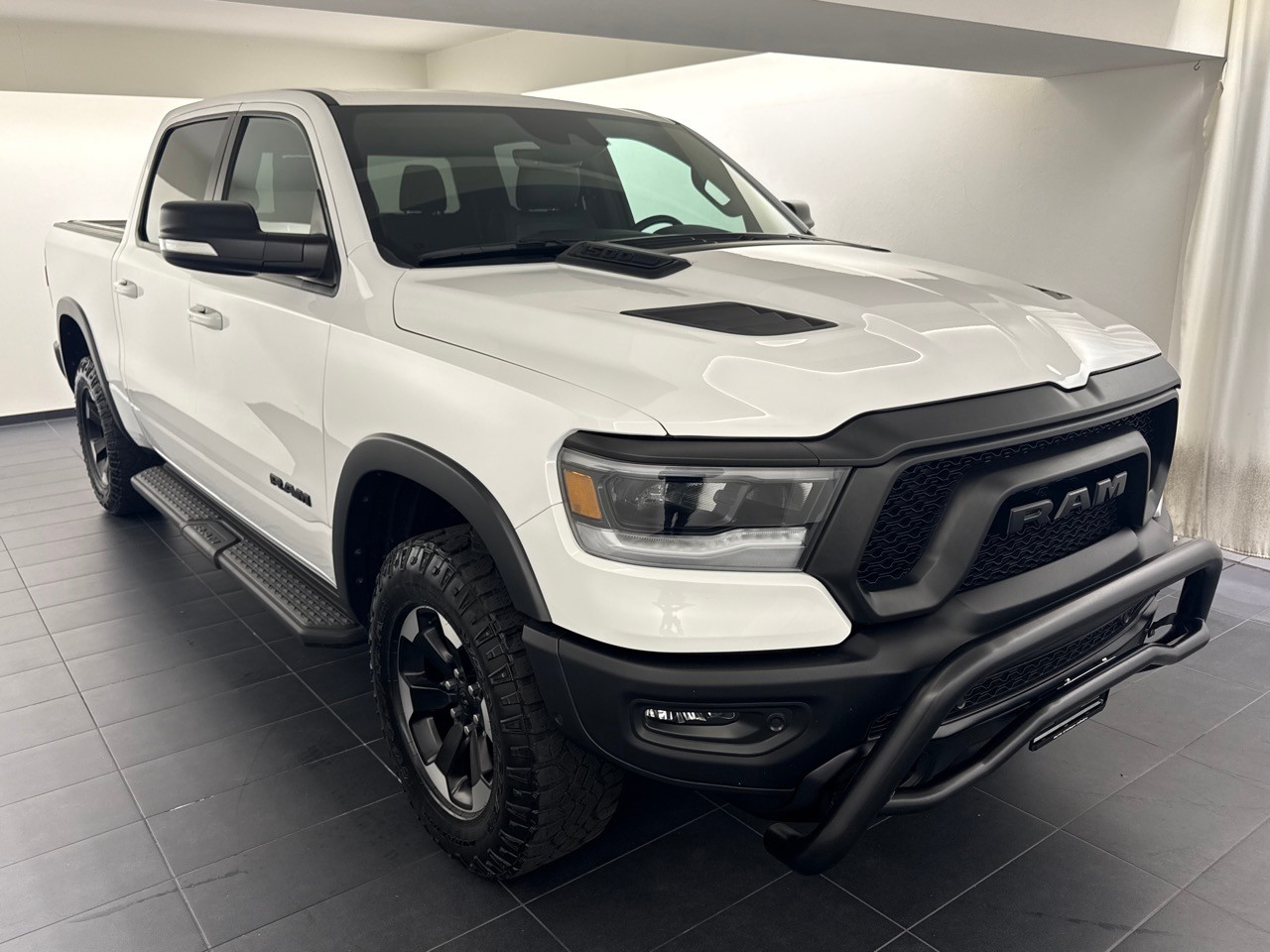 DODGE RAM 1500 5.7 Rebel-image-3