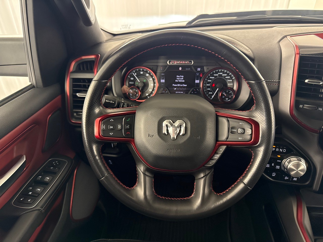 DODGE RAM 1500 5.7 Rebel-image-11