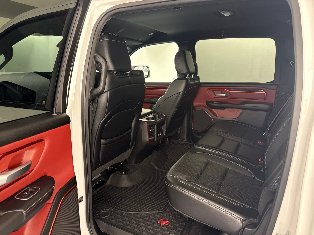 DODGE RAM 1500 5.7 Rebel-image-5