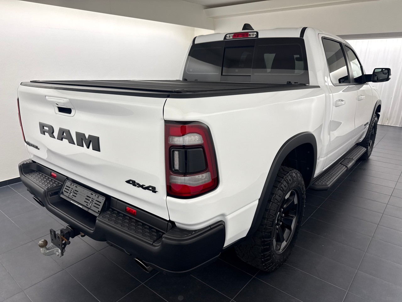 DODGE RAM 1500 5.7 Rebel-image-2