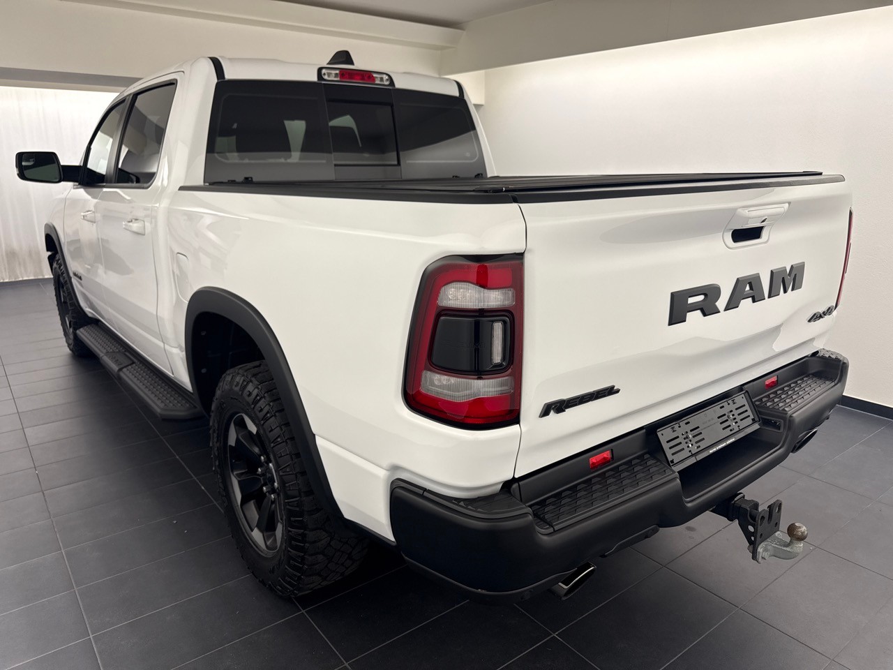 DODGE RAM 1500 5.7 Rebel-image-1