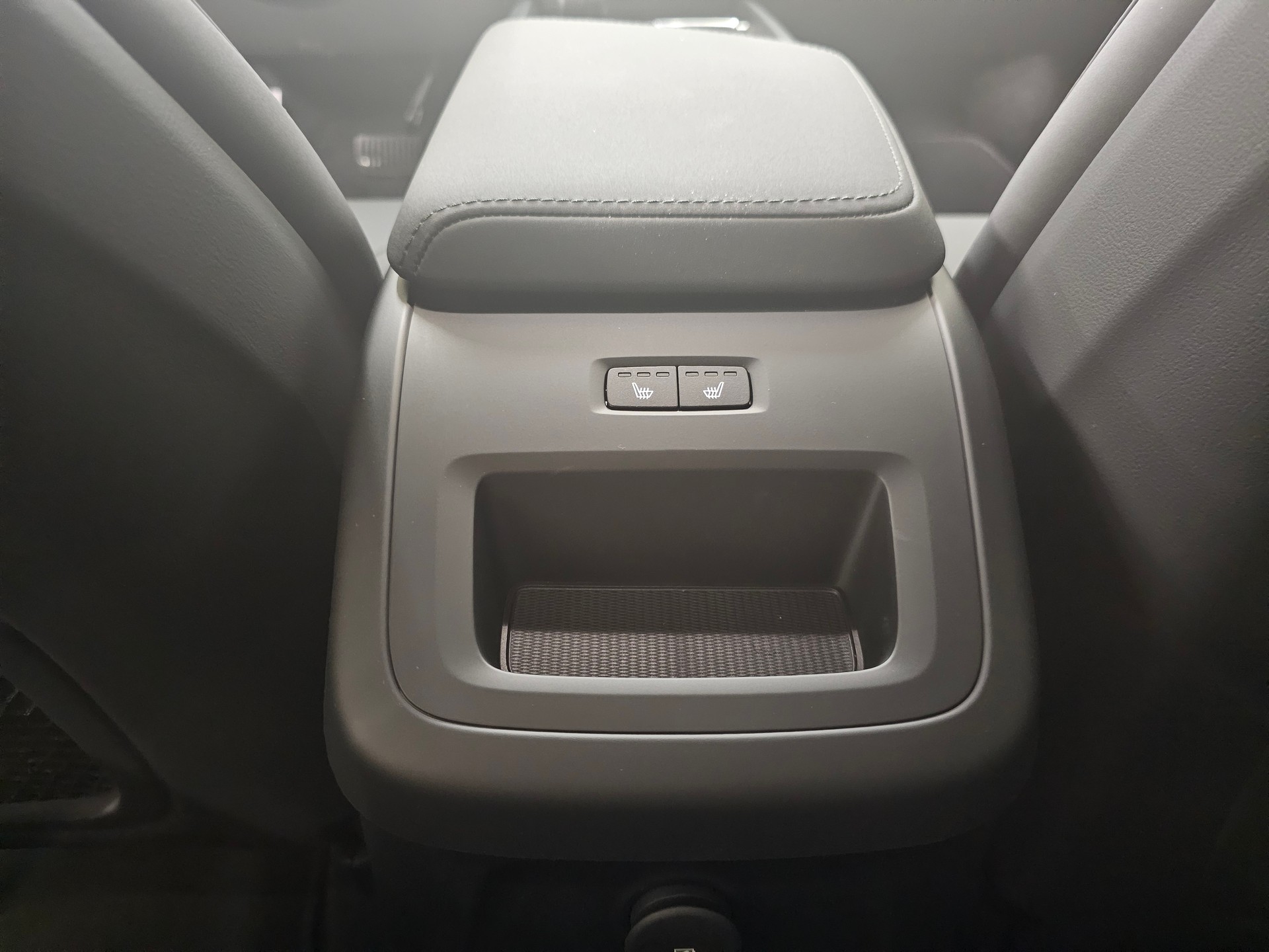 VOLVO XC60 T6 eAWD PluginHybrid Core Geartronic-image-15