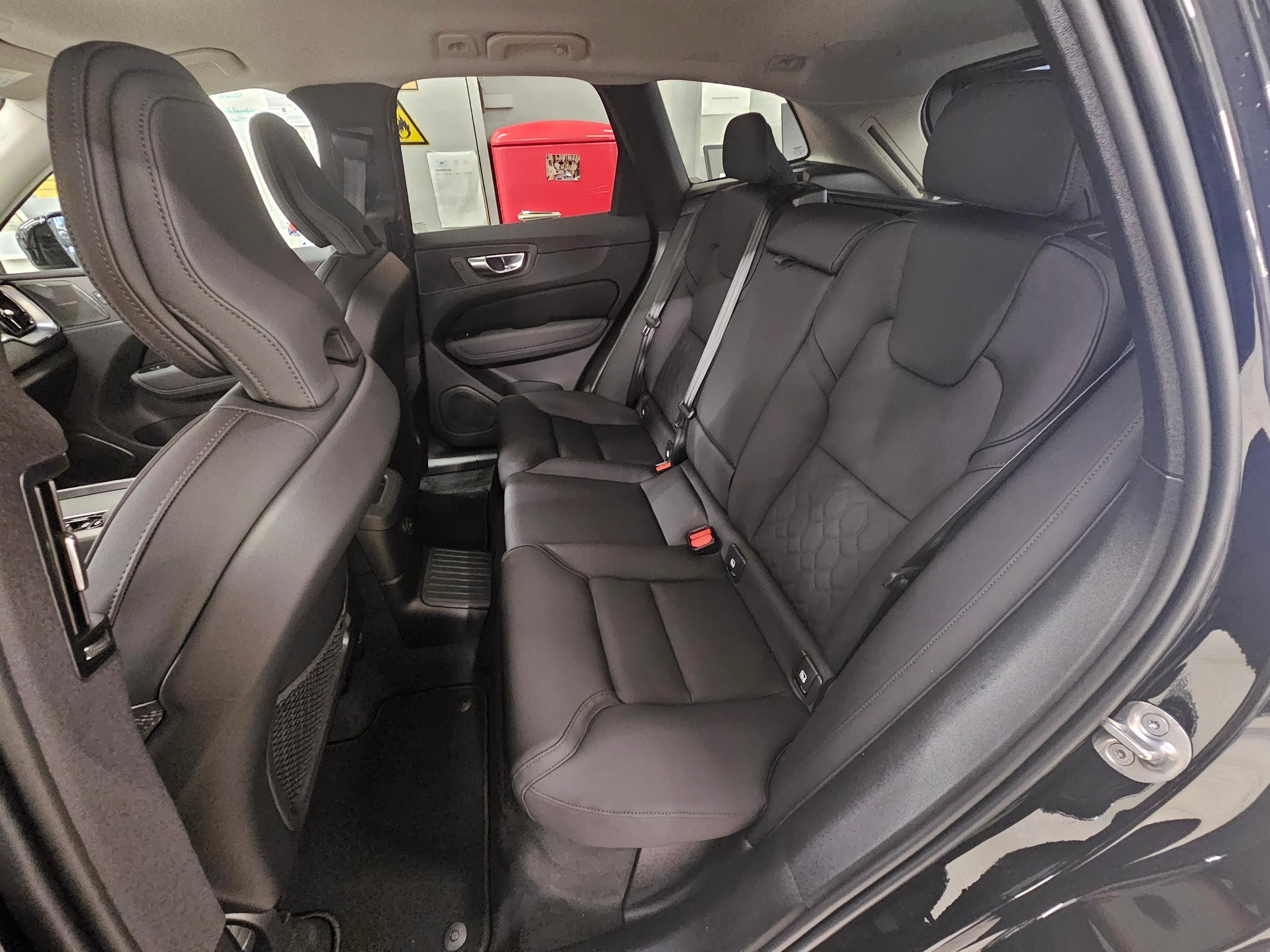 VOLVO XC60 T6 eAWD PluginHybrid Core Geartronic-image-14