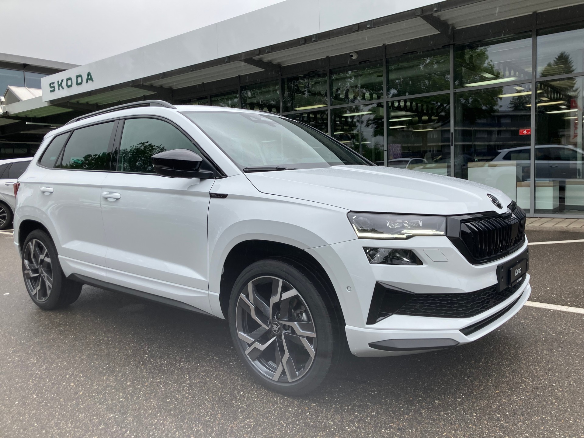 SKODA Karoq 2.0 TSI SportLine 4x4 DSG-image-1