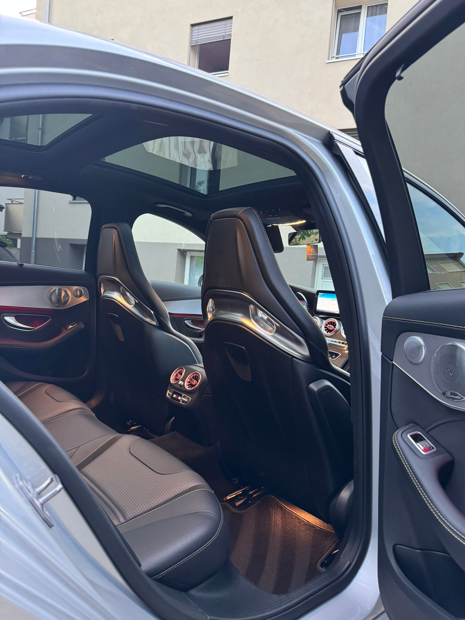 MERCEDES-BENZ C 63 S AMG Speedshift-image-4