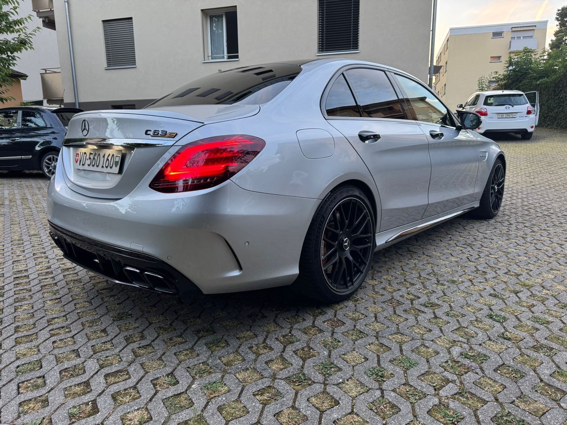 MERCEDES-BENZ C 63 S AMG Speedshift-image-2