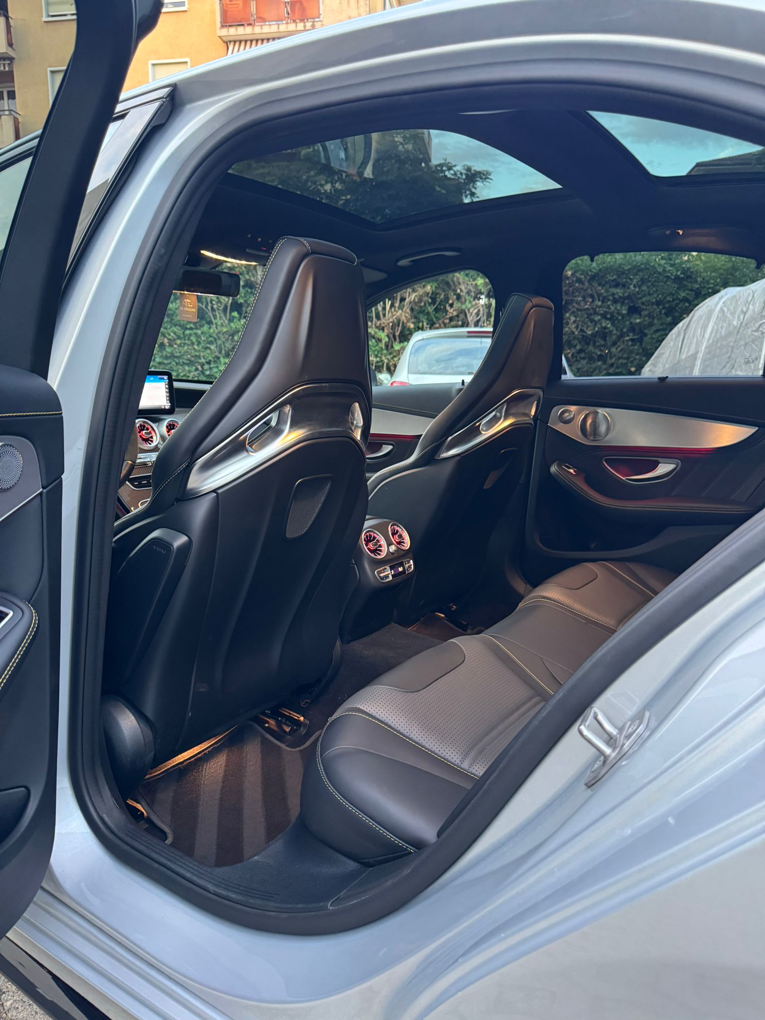 MERCEDES-BENZ C 63 S AMG Speedshift-image-10