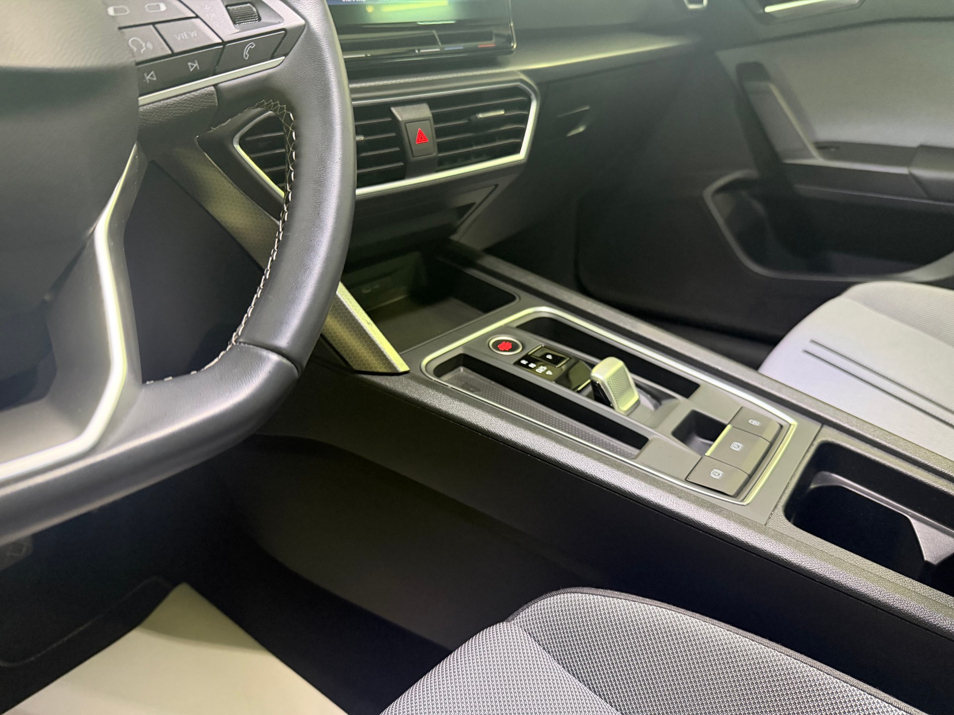 SEAT Leon ST 2.0 TDI EVO DSG Style-image-7