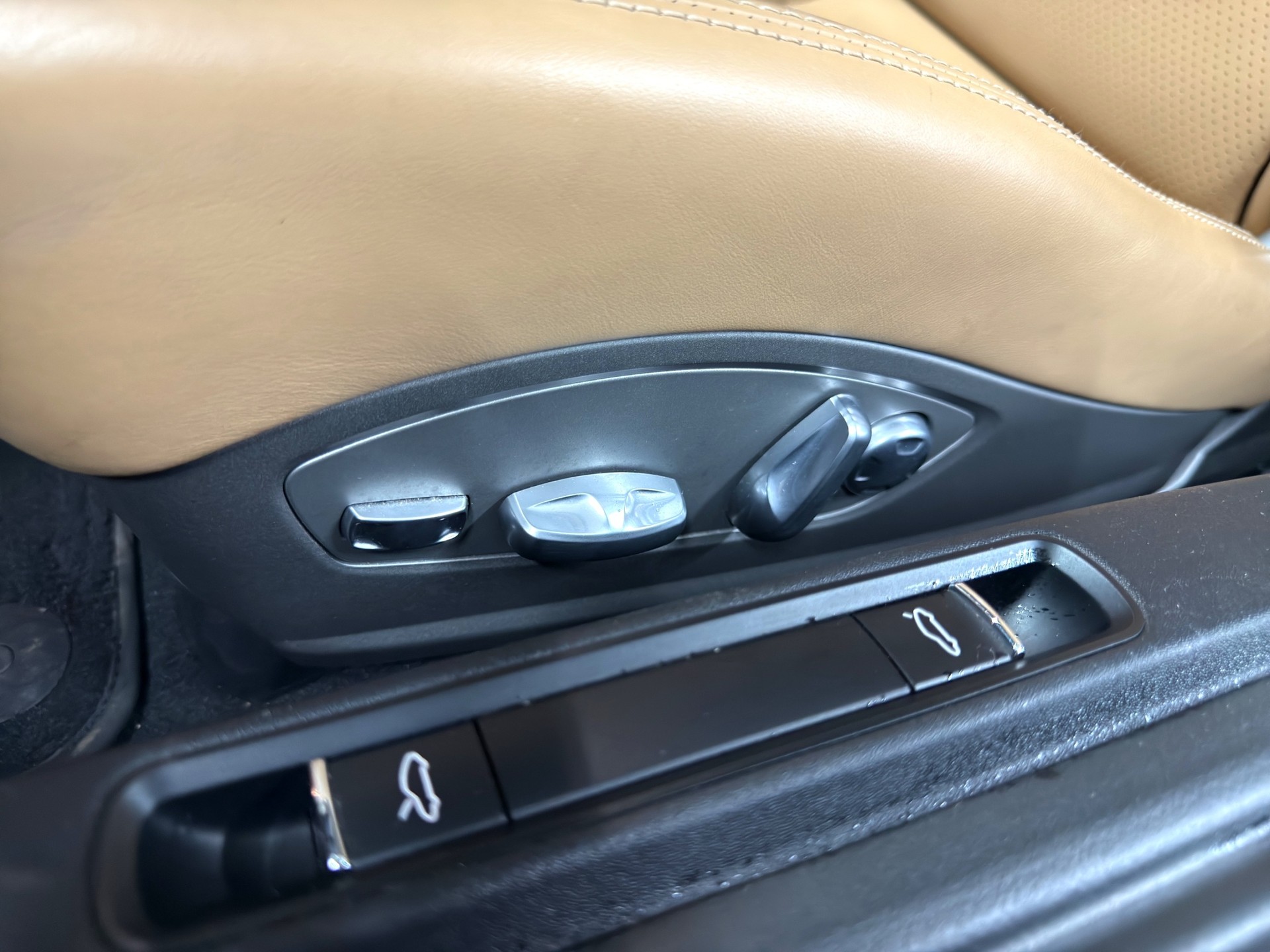 PORSCHE 911 Carrera 4S PDK-image-23