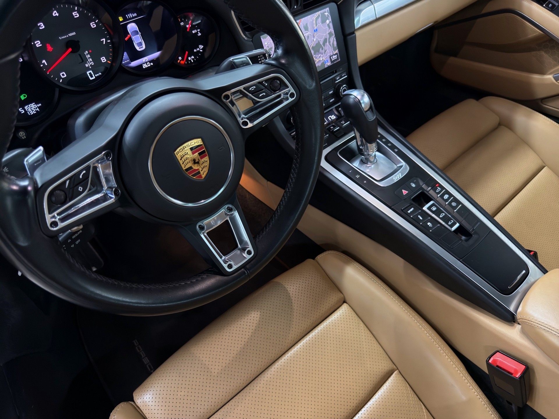 PORSCHE 911 Carrera 4S PDK-image-24