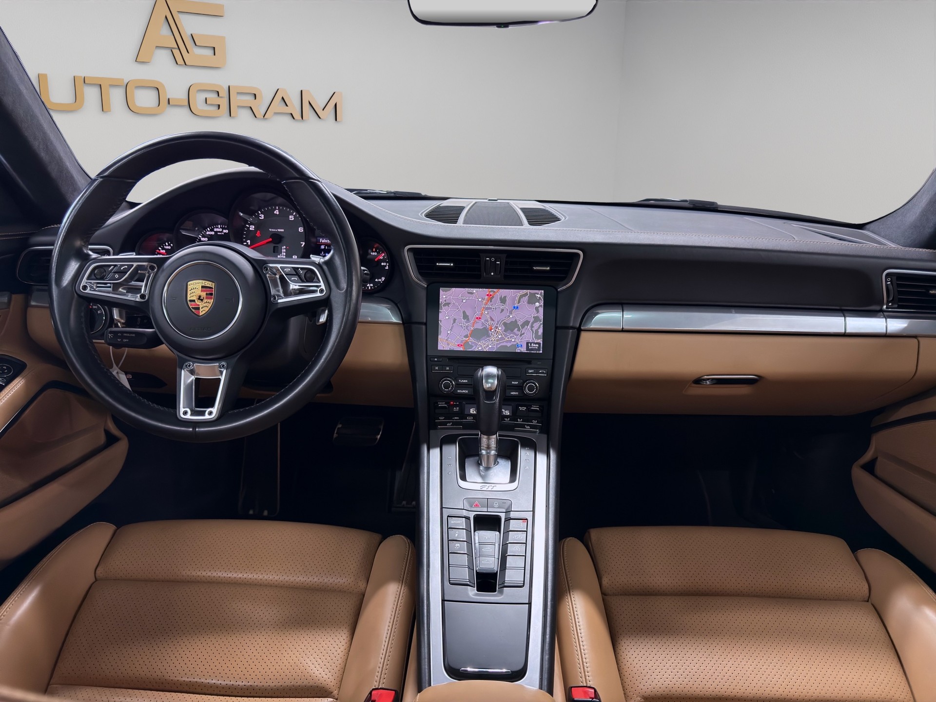 PORSCHE 911 Carrera 4S PDK-image-17