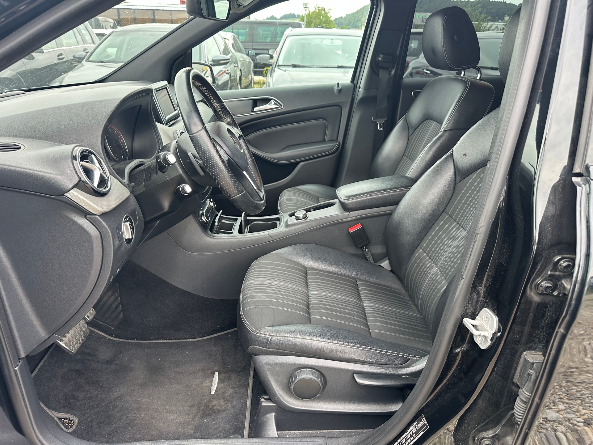 MERCEDES-BENZ B 200 CDI 7G-DCT-image-6