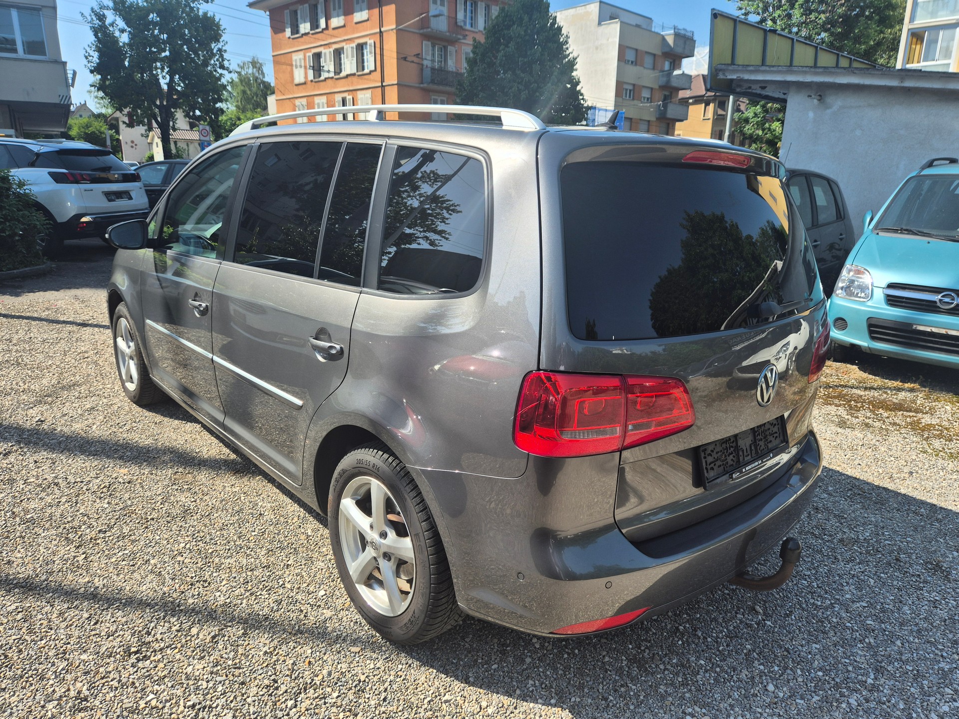VW Touran 2.0 TDI Comfortline-image-5
