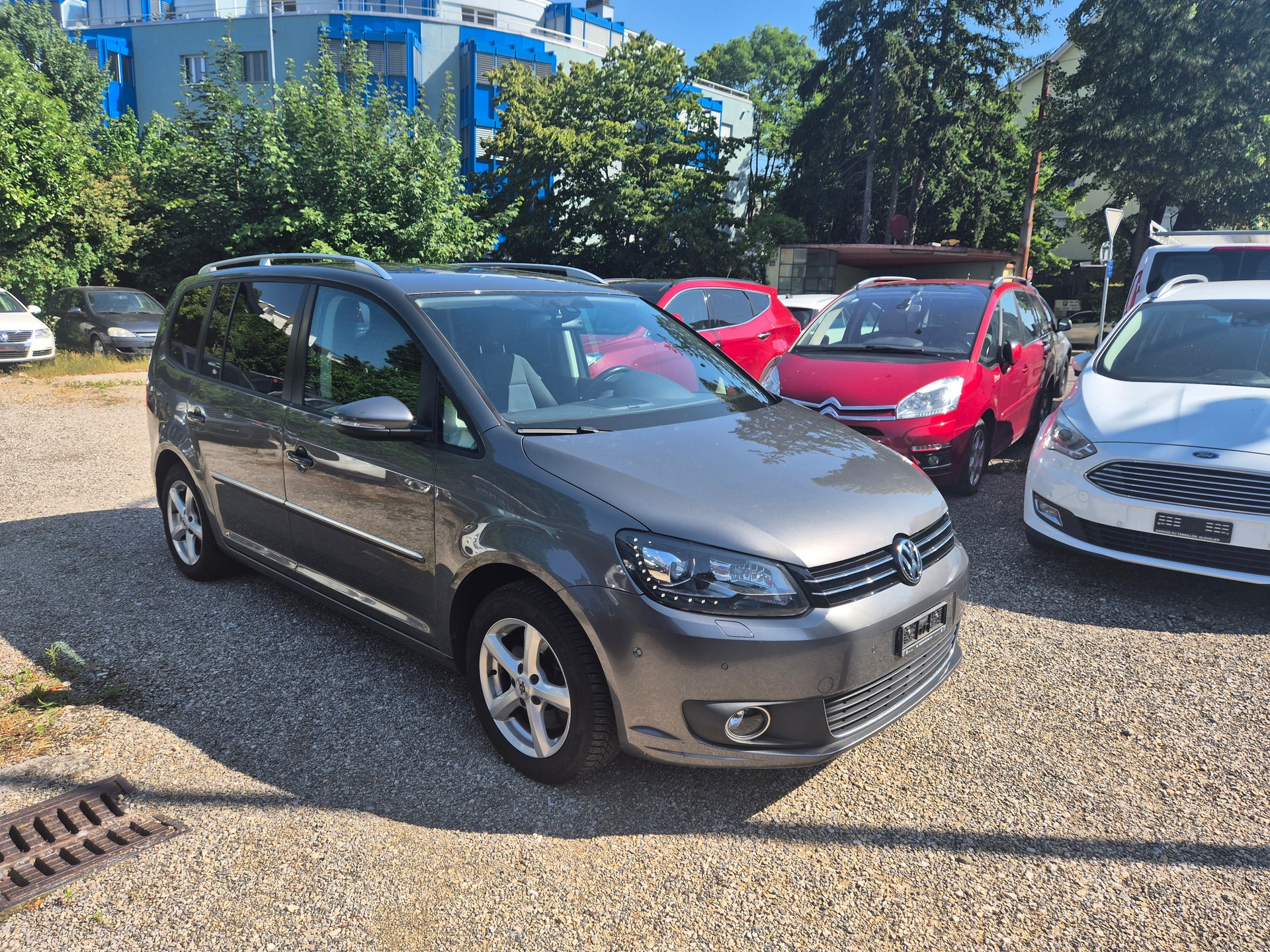VW Touran 2.0 TDI Comfortline-image-1