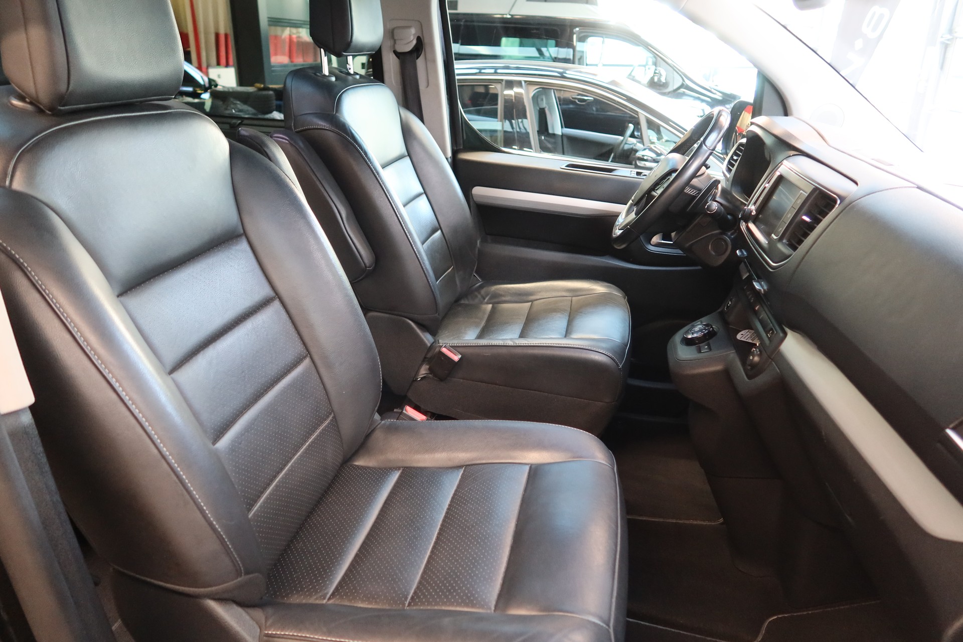 CITROEN Spacetourer Bu. Lounge XL-image-9