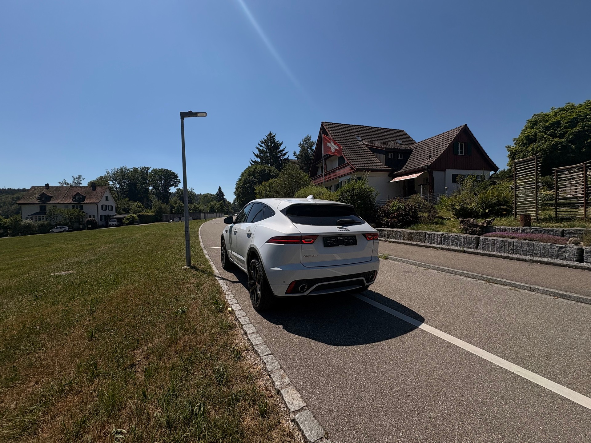 JAGUAR 2.0 T 250 R-Dynamic AWD-image-2