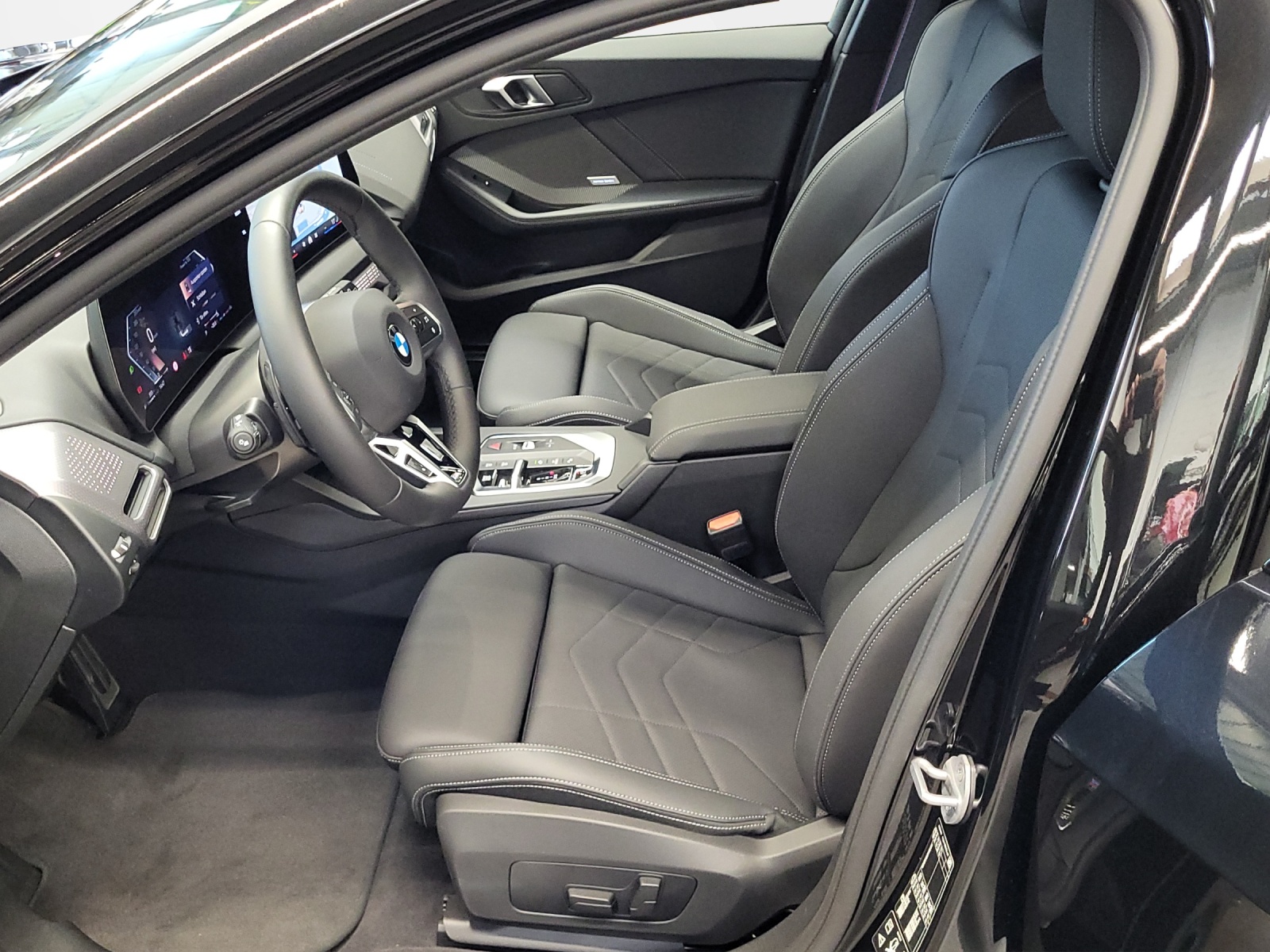 BMW 123 xDrive M Sport Pro St-image-16