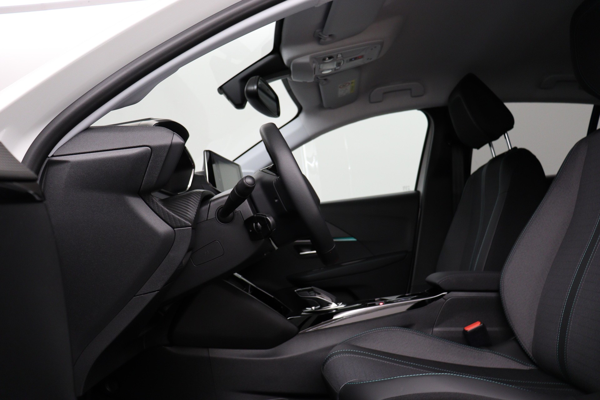 PEUGEOT 208 e-Allure - 100% Electric-image-5