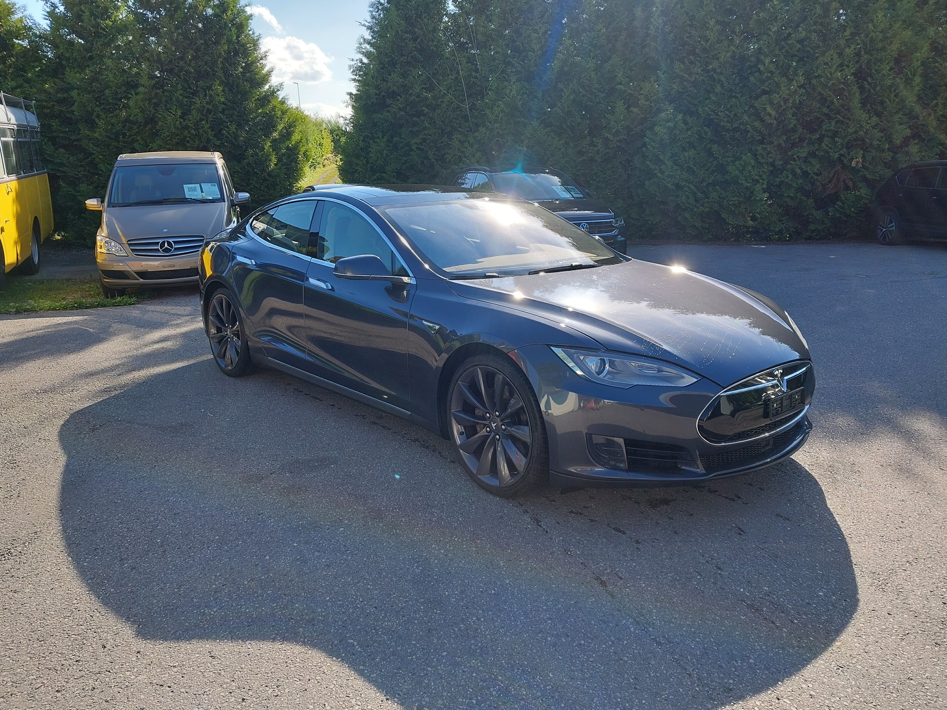TESLA Model S 85 D-image-0