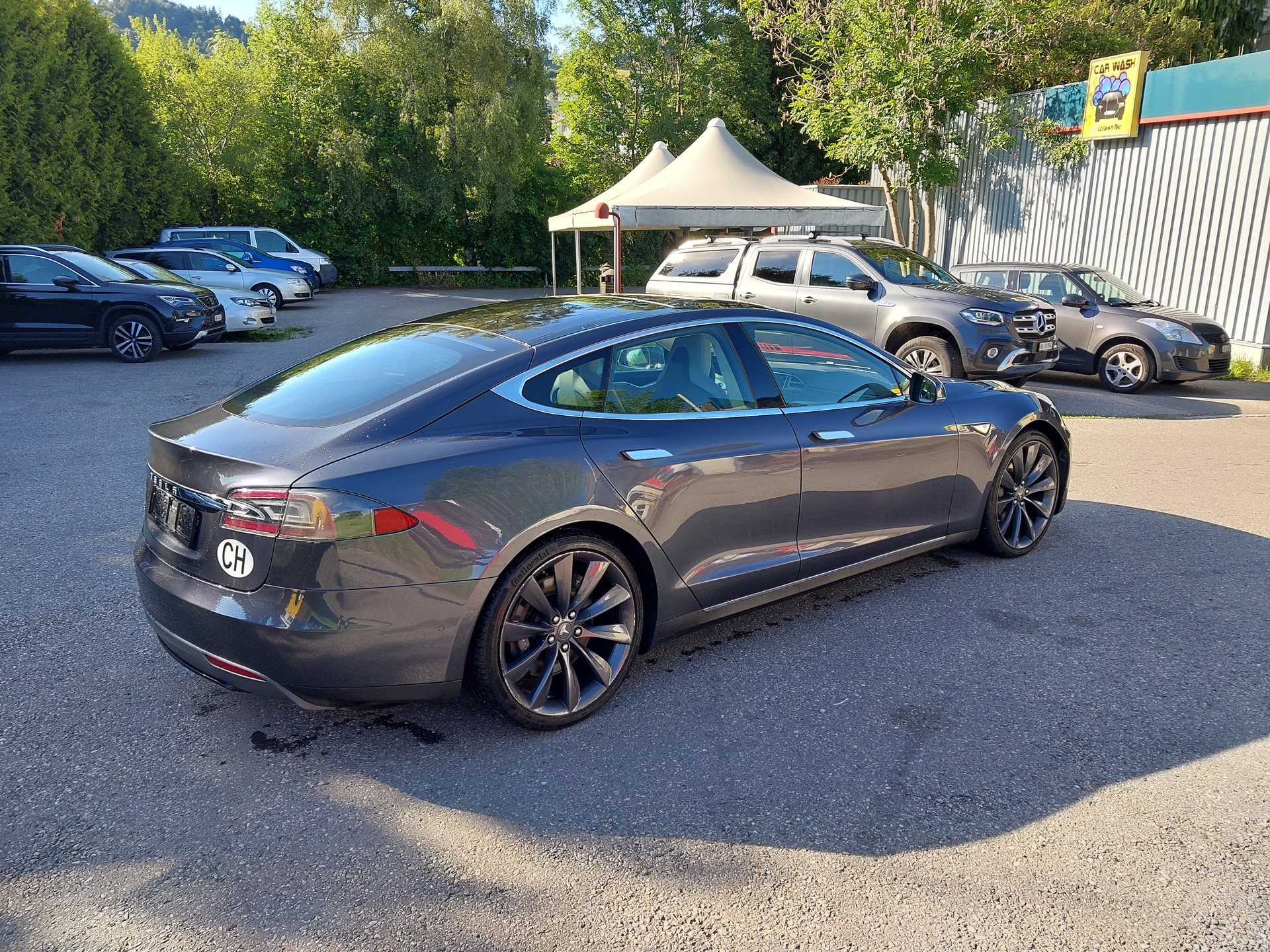 TESLA Model S 85 D-image-5