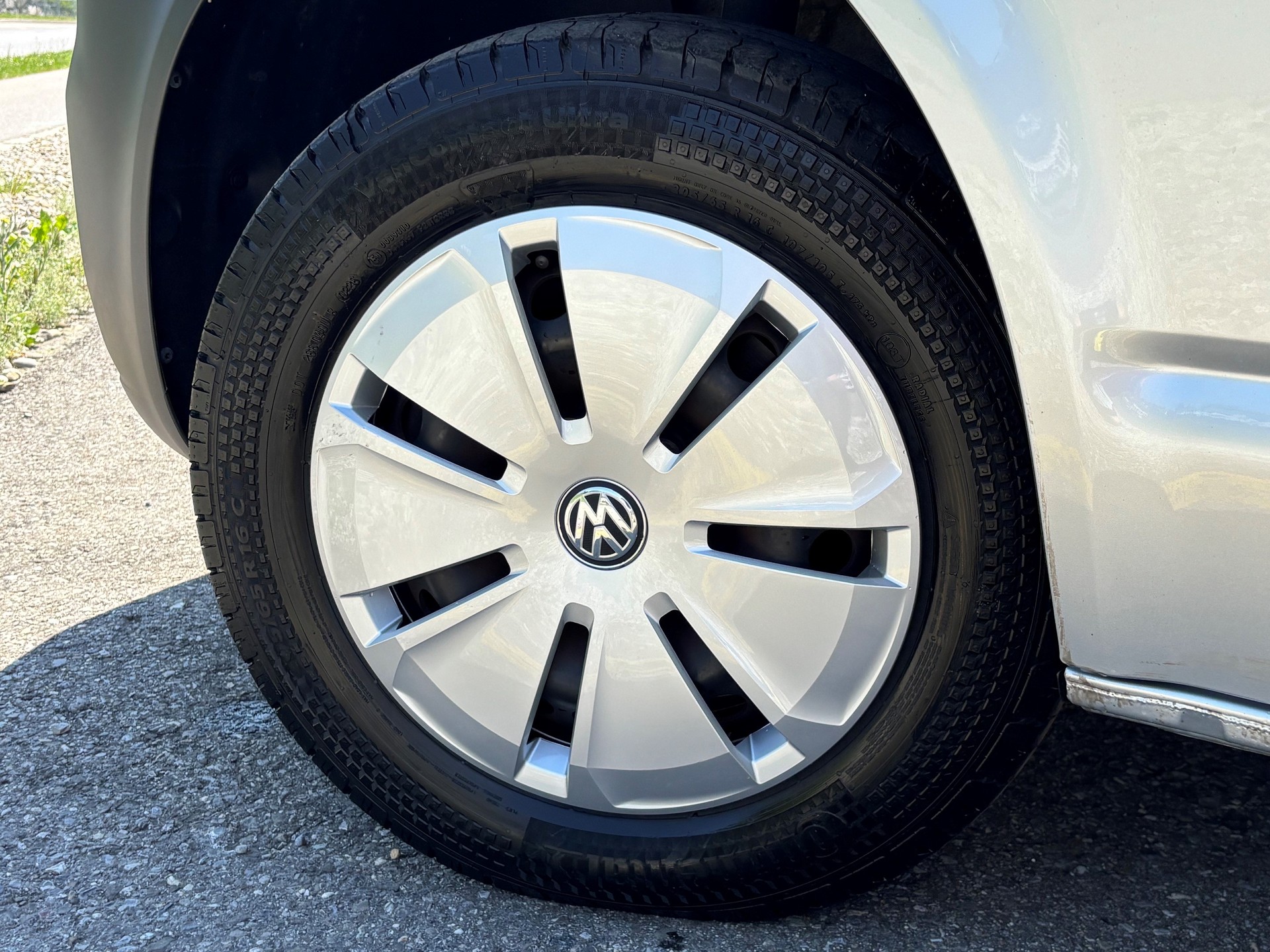 VW T6.1 2.0 TDI Transporter 110 Entry-image-4
