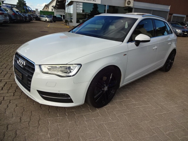AUDI A3 Sportback 1.8 TFSI Ambition quattro S-tronic-image-0