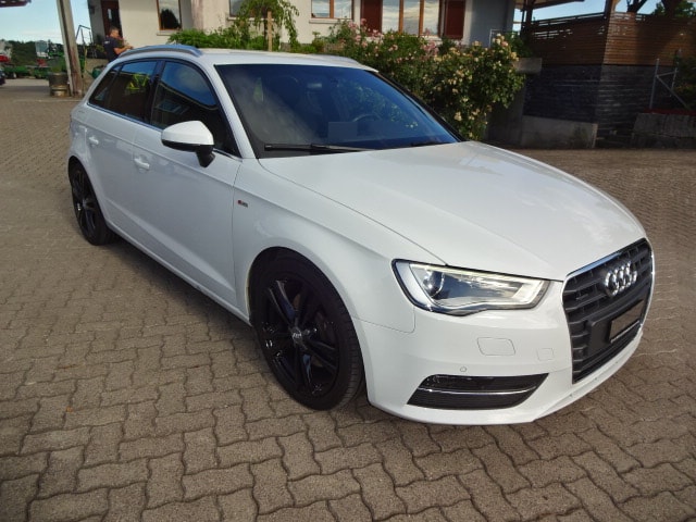 AUDI A3 Sportback 1.8 TFSI Ambition quattro S-tronic-image-6