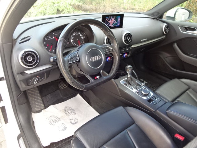 AUDI A3 Sportback 1.8 TFSI Ambition quattro S-tronic-image-9
