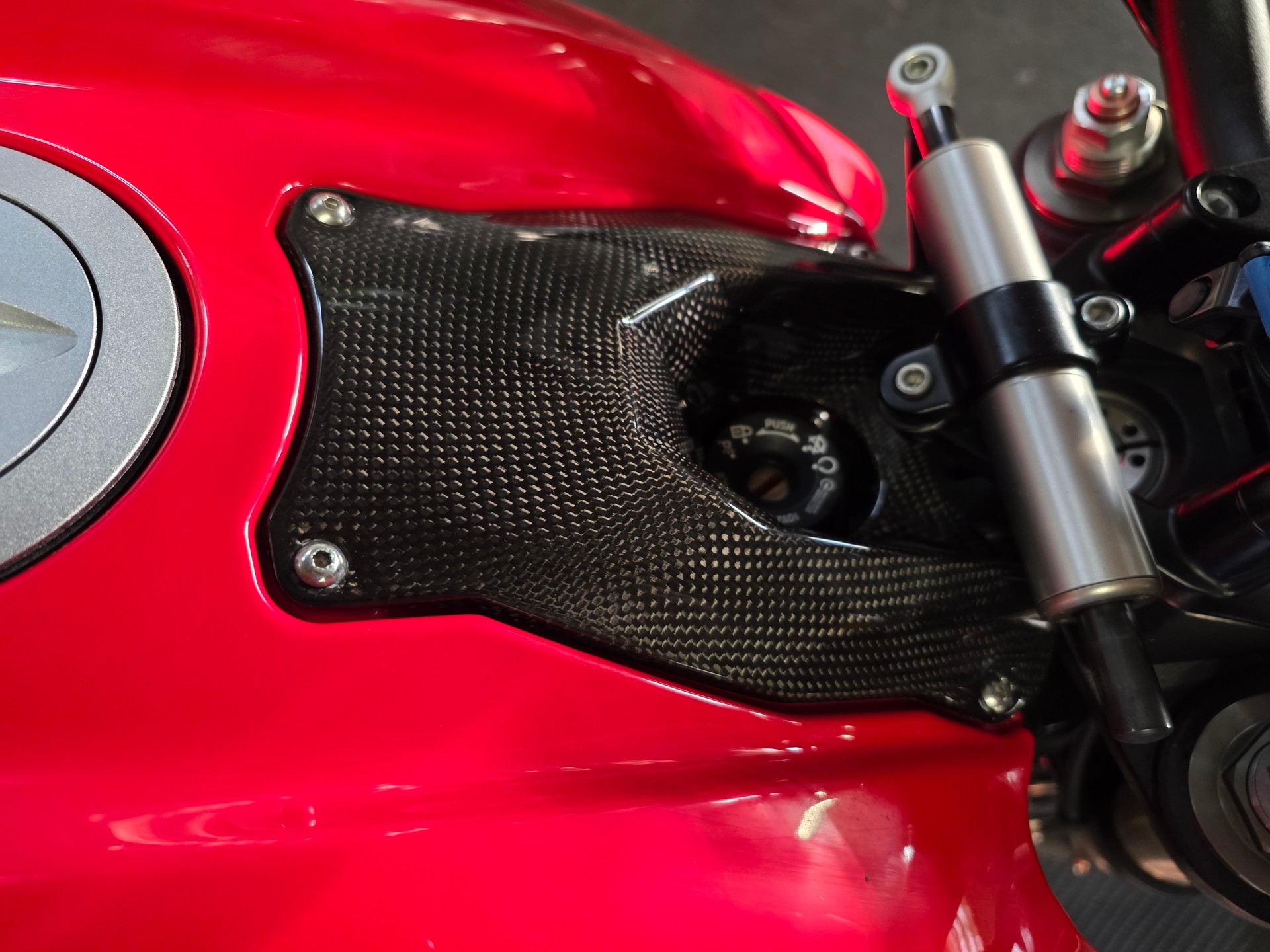 DUCATI Streetfighter 1099 S-image-3