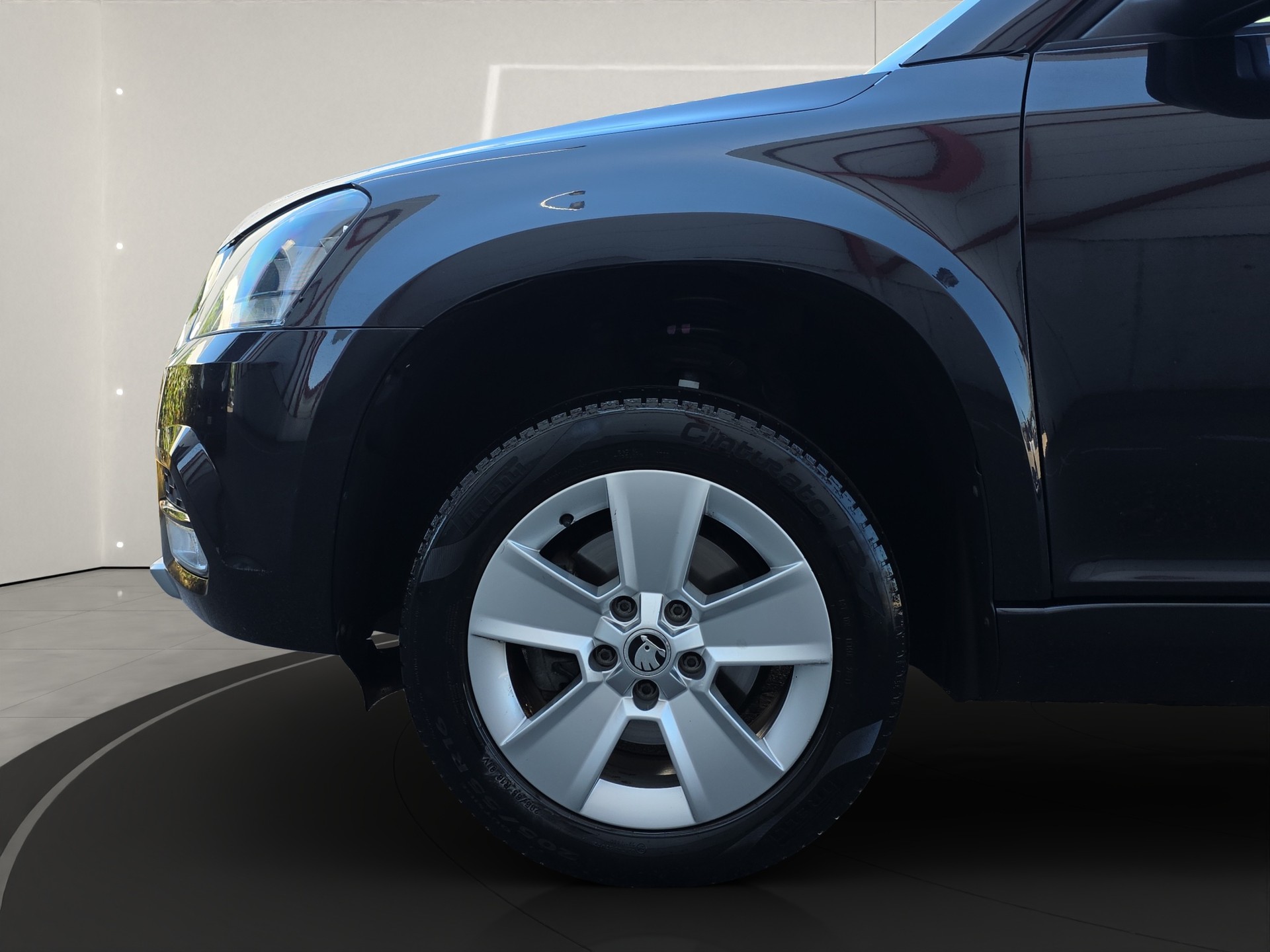 SKODA Yeti 1.8 TSI Active 4x4 DSG-image-13