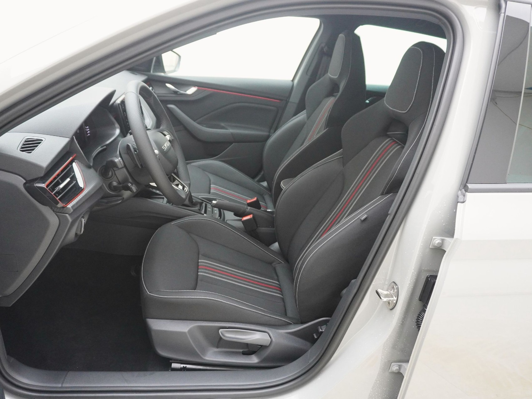 SKODA Scala 1.5 TSI Monte Carlo DSG-image-12