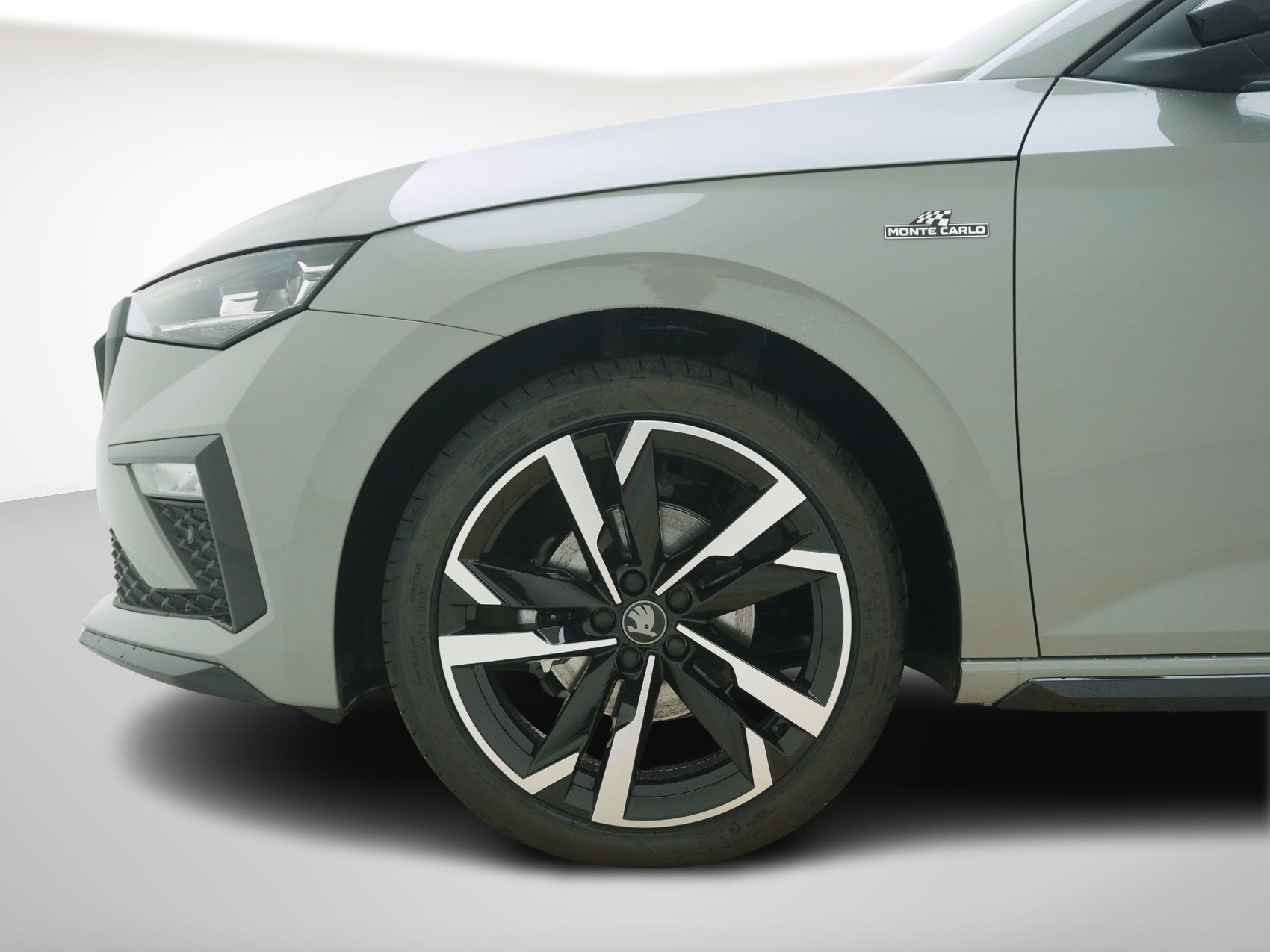 SKODA Scala 1.5 TSI Monte Carlo DSG-image-9