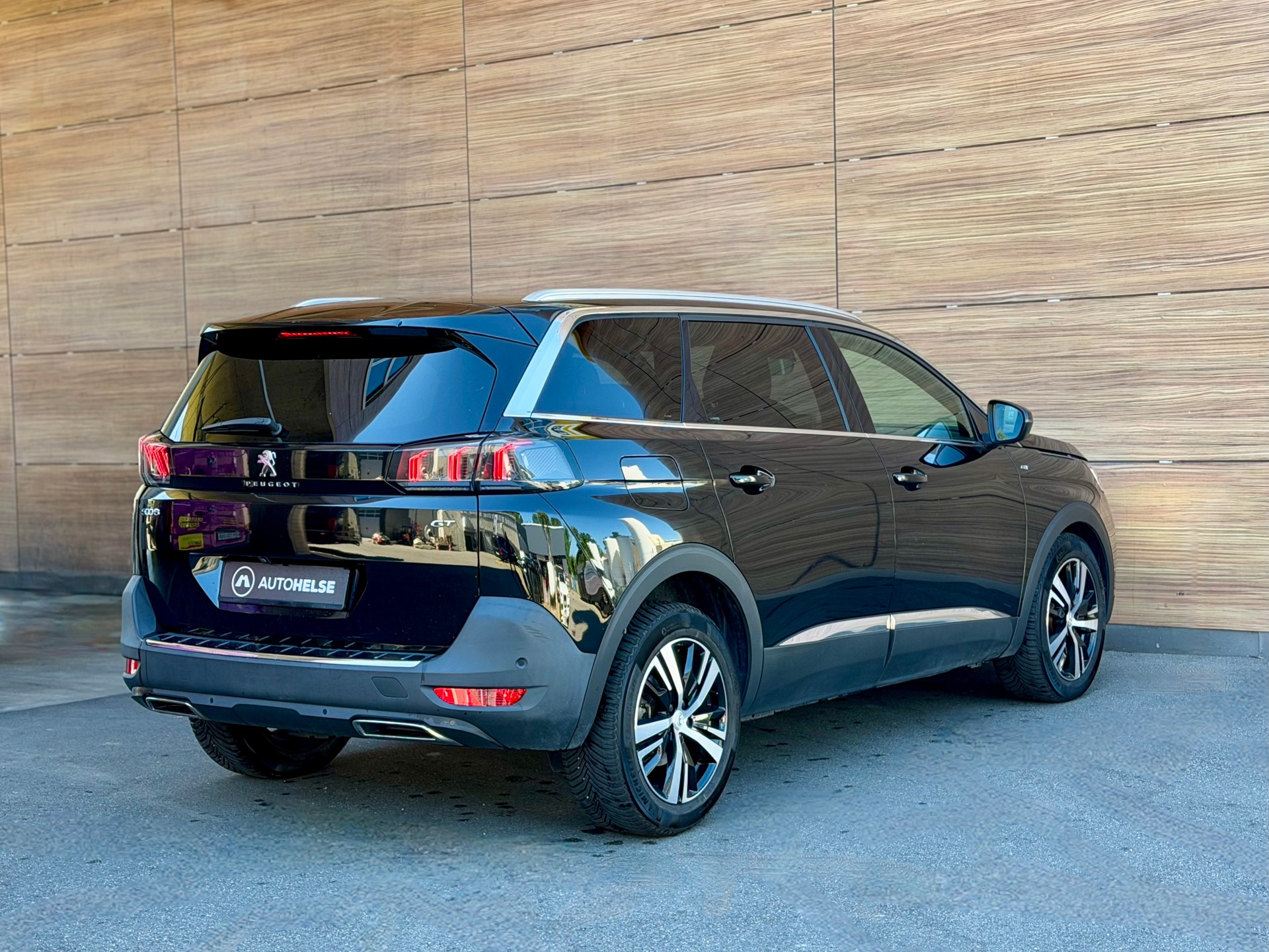 PEUGEOT 5008 1.2 Pure Tech GT EAT8 - MFK 06.2026 - 7-Plätzer - 1.Inv. 28.12.2020. --image-4