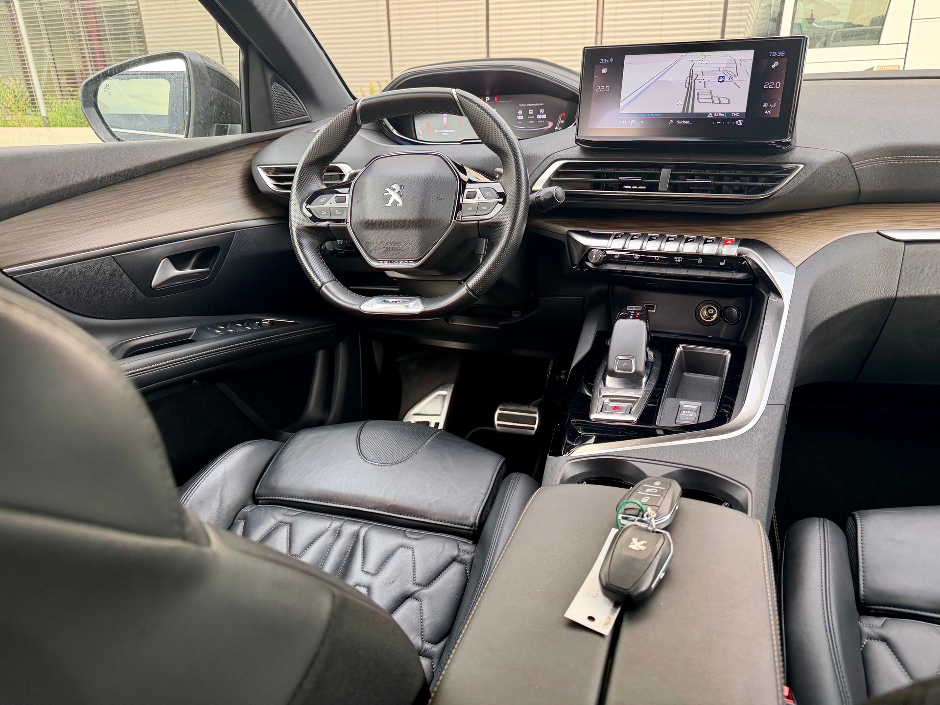 PEUGEOT 5008 1.2 Pure Tech GT EAT8 - MFK 06.2026 - 7-Plätzer - 1.Inv. 28.12.2020. --image-10