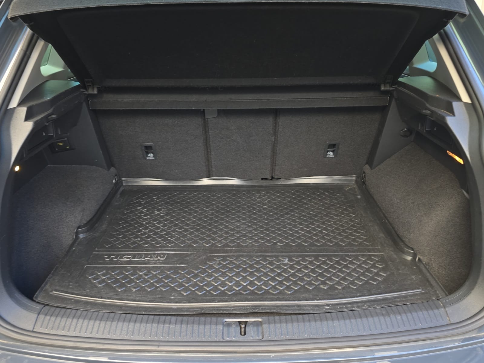 VW Tiguan 2.0TSI Life 4Motion DSG-image-8