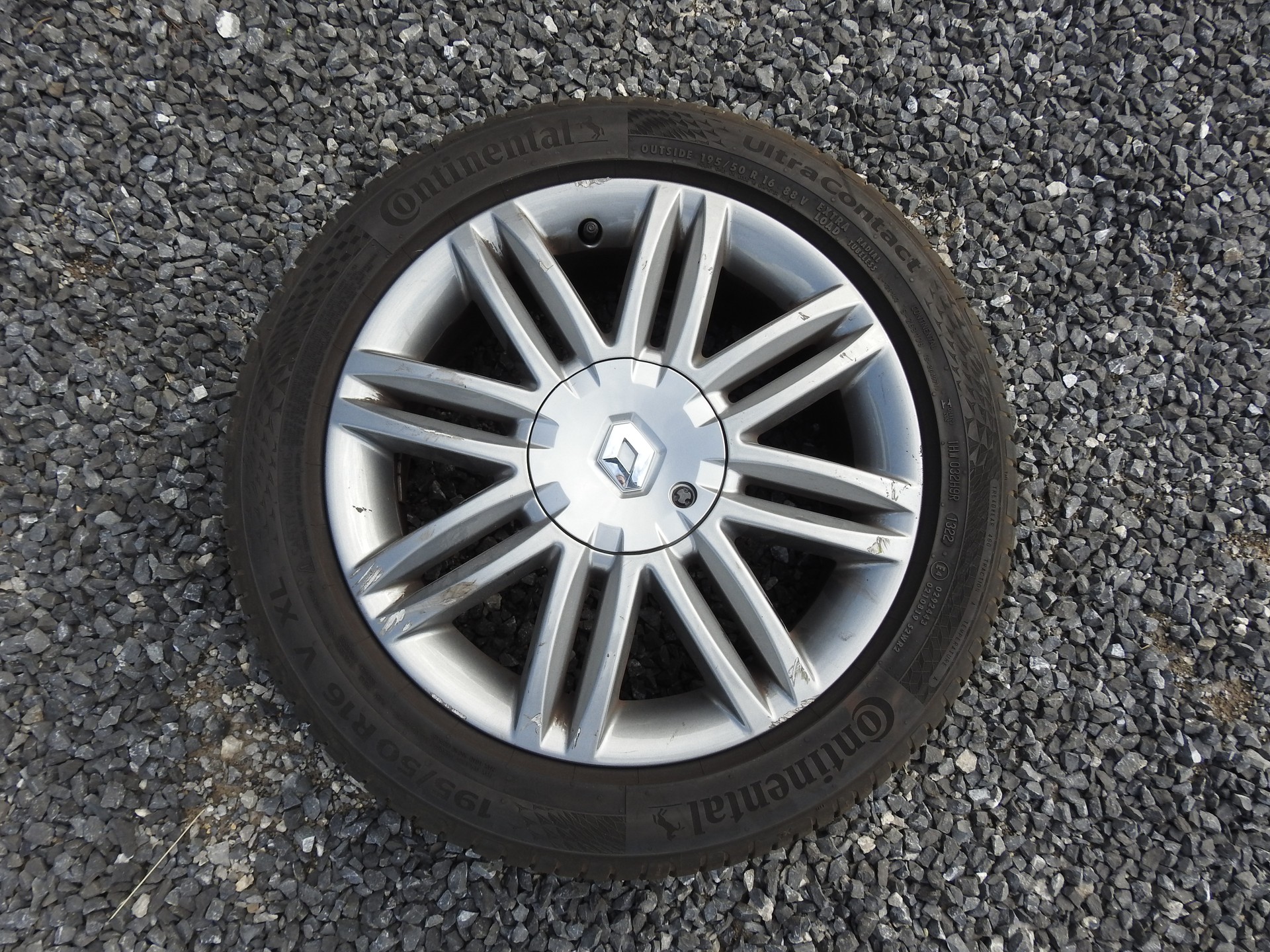 RENAULT Clio 1.6 16V Night&Day Automatic-image-26