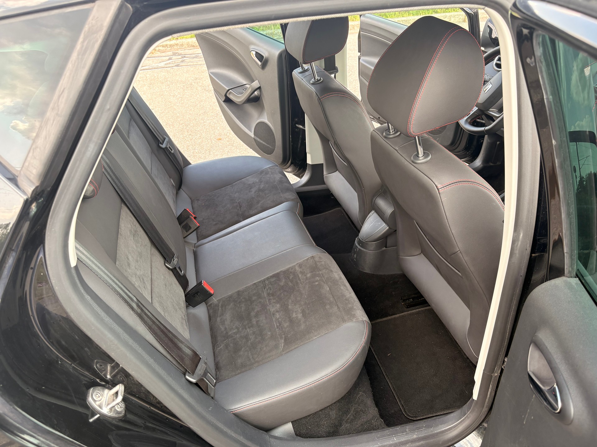 SEAT FR-image-3