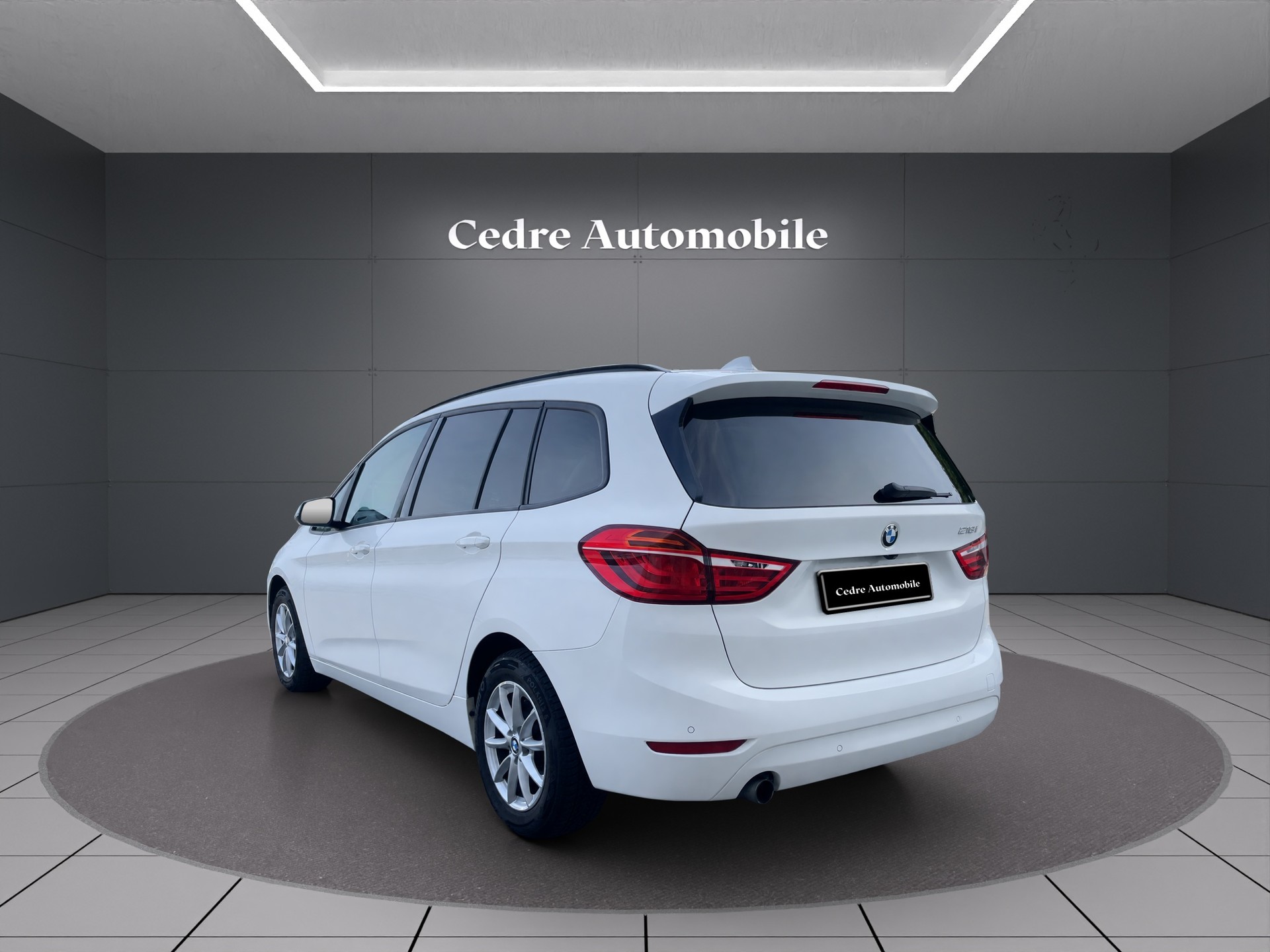BMW 218d xDrive Gran Tourer Steptronic-image-4