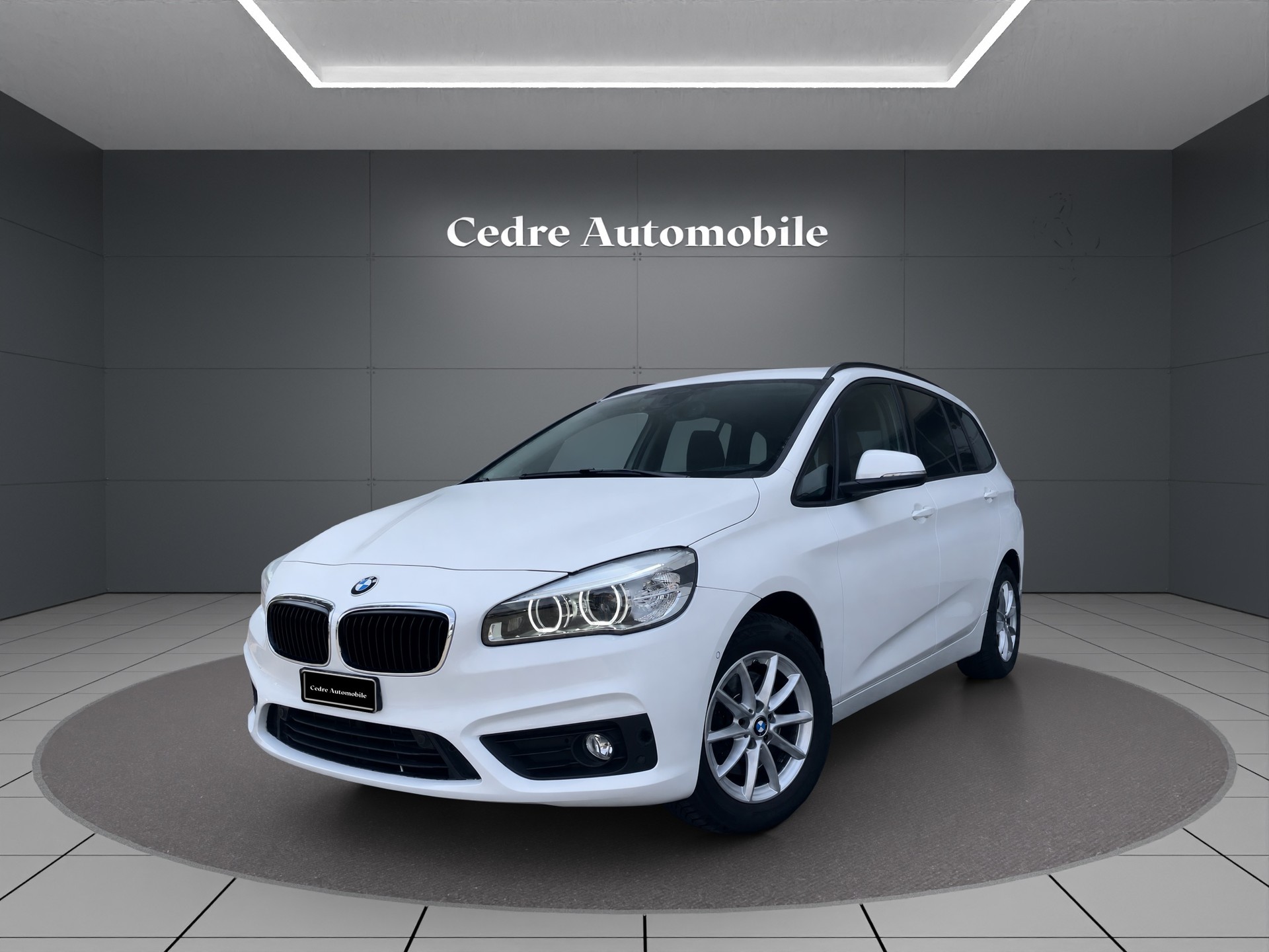 BMW 218d xDrive Gran Tourer Steptronic-image-1