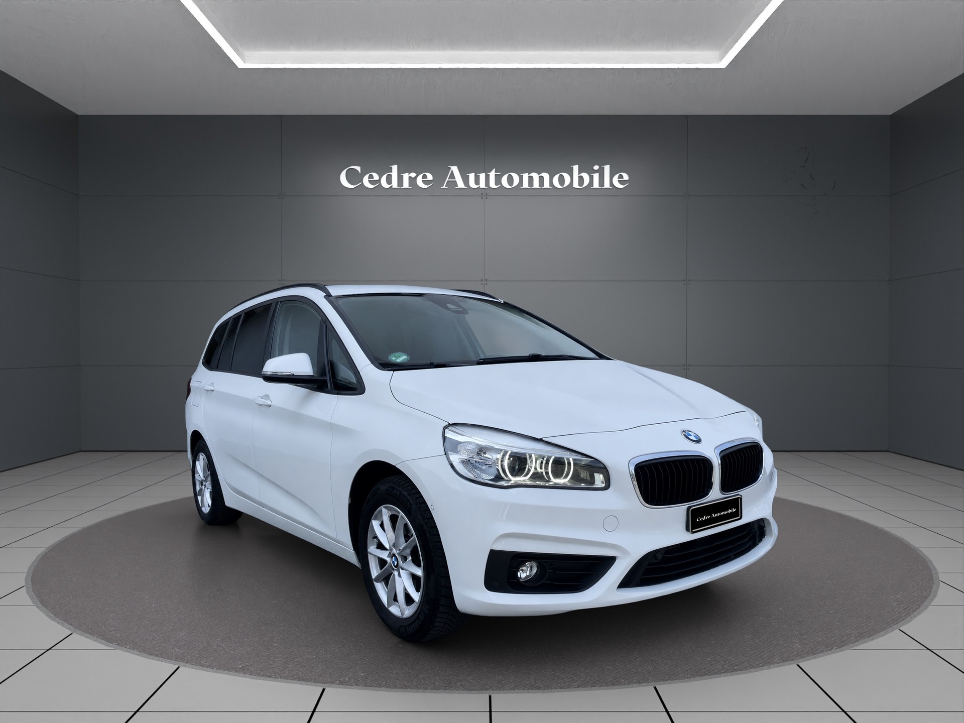 BMW 218d xDrive Gran Tourer Steptronic-image-2