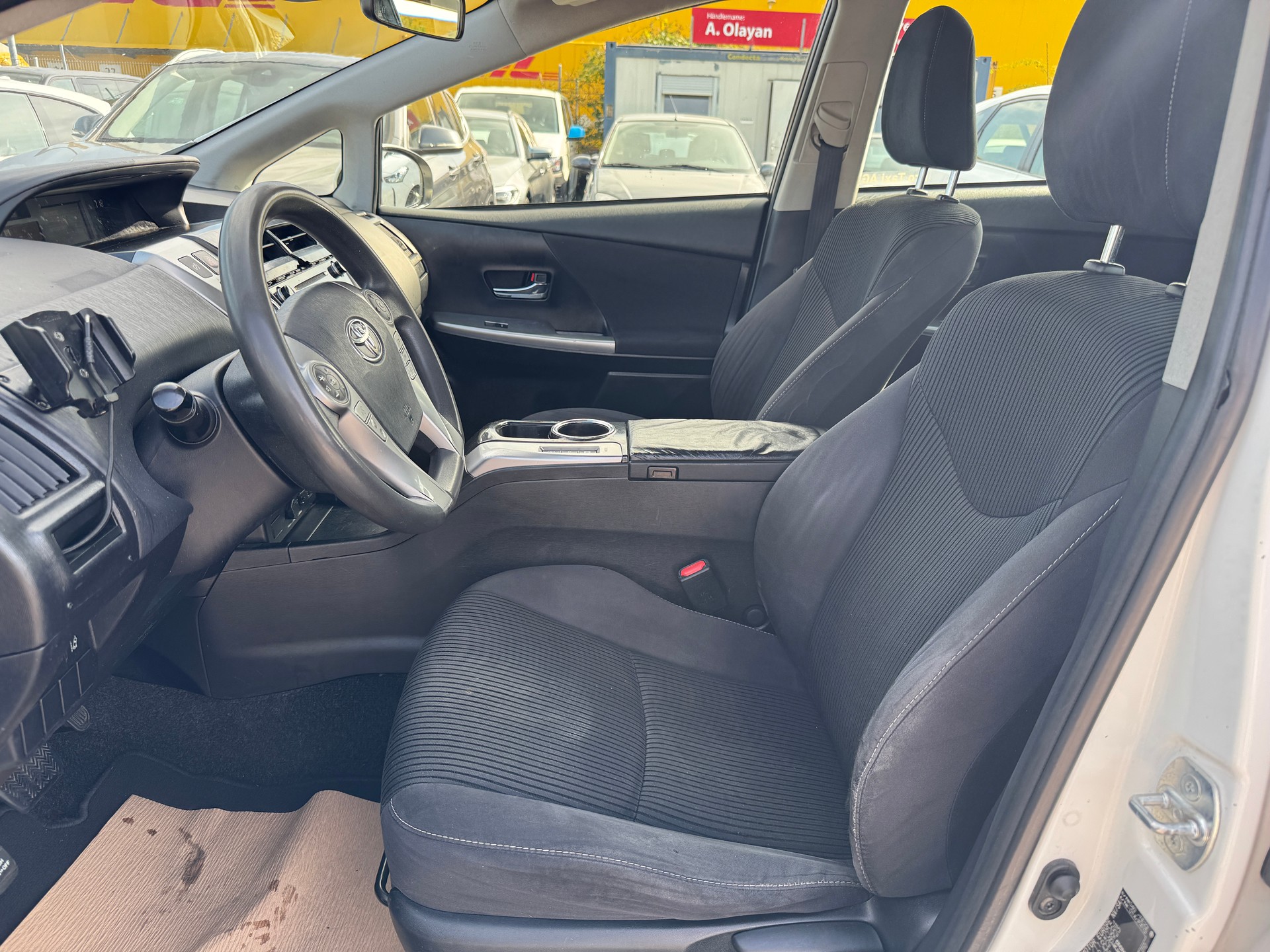 TOYOTA Prius+ 1.8 VVT-i HSD Comfort-image-8