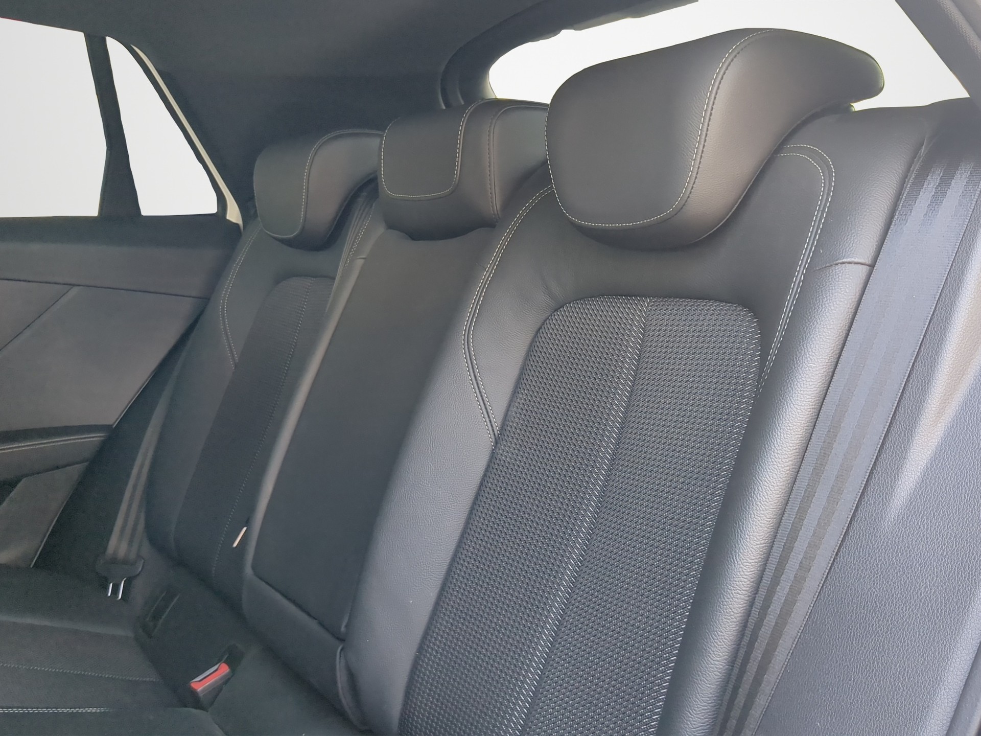 AUDI SQ2 TFSI quattro S-tronic-image-9